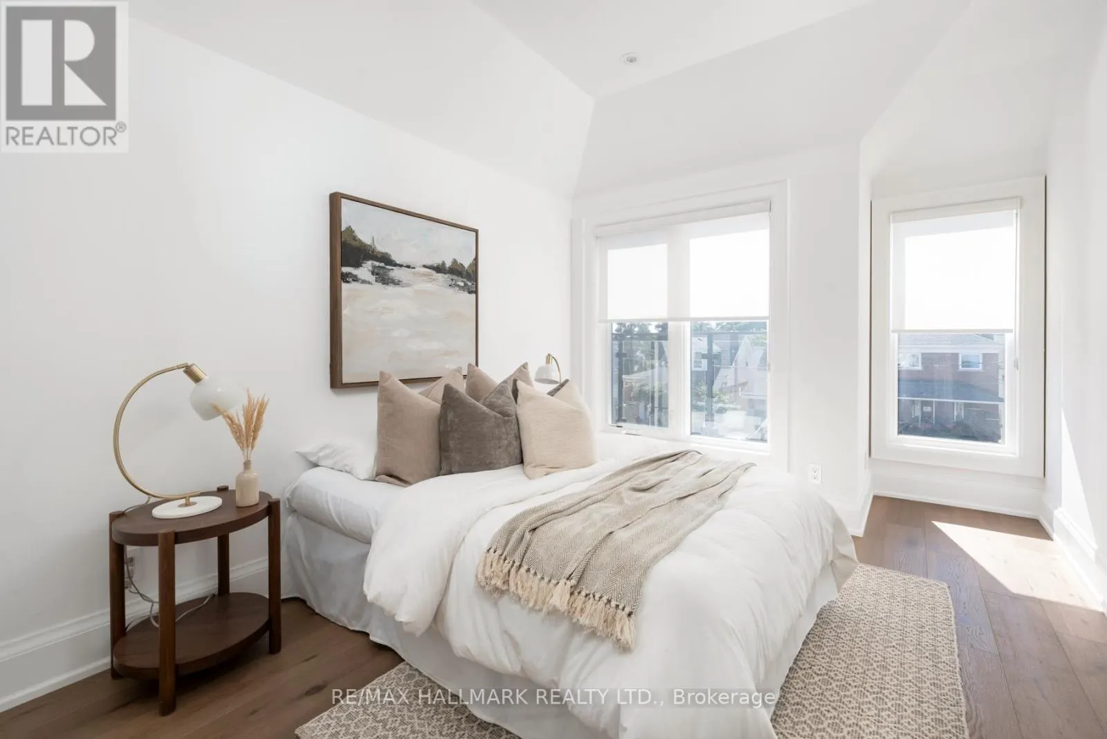 263 LINSMORE CRESCENT