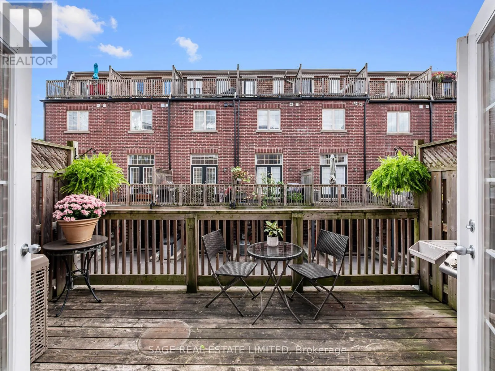31 TOMPKINS MEWS
