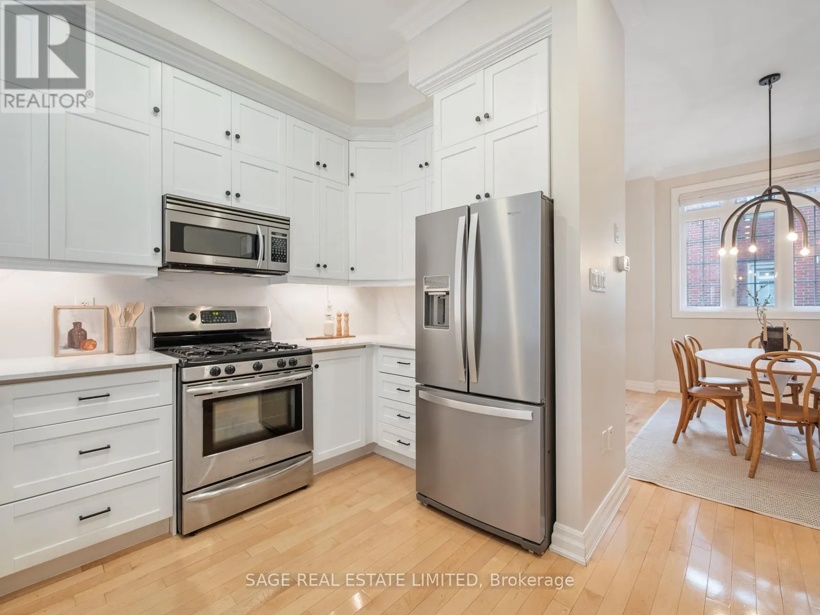 31 TOMPKINS MEWS
