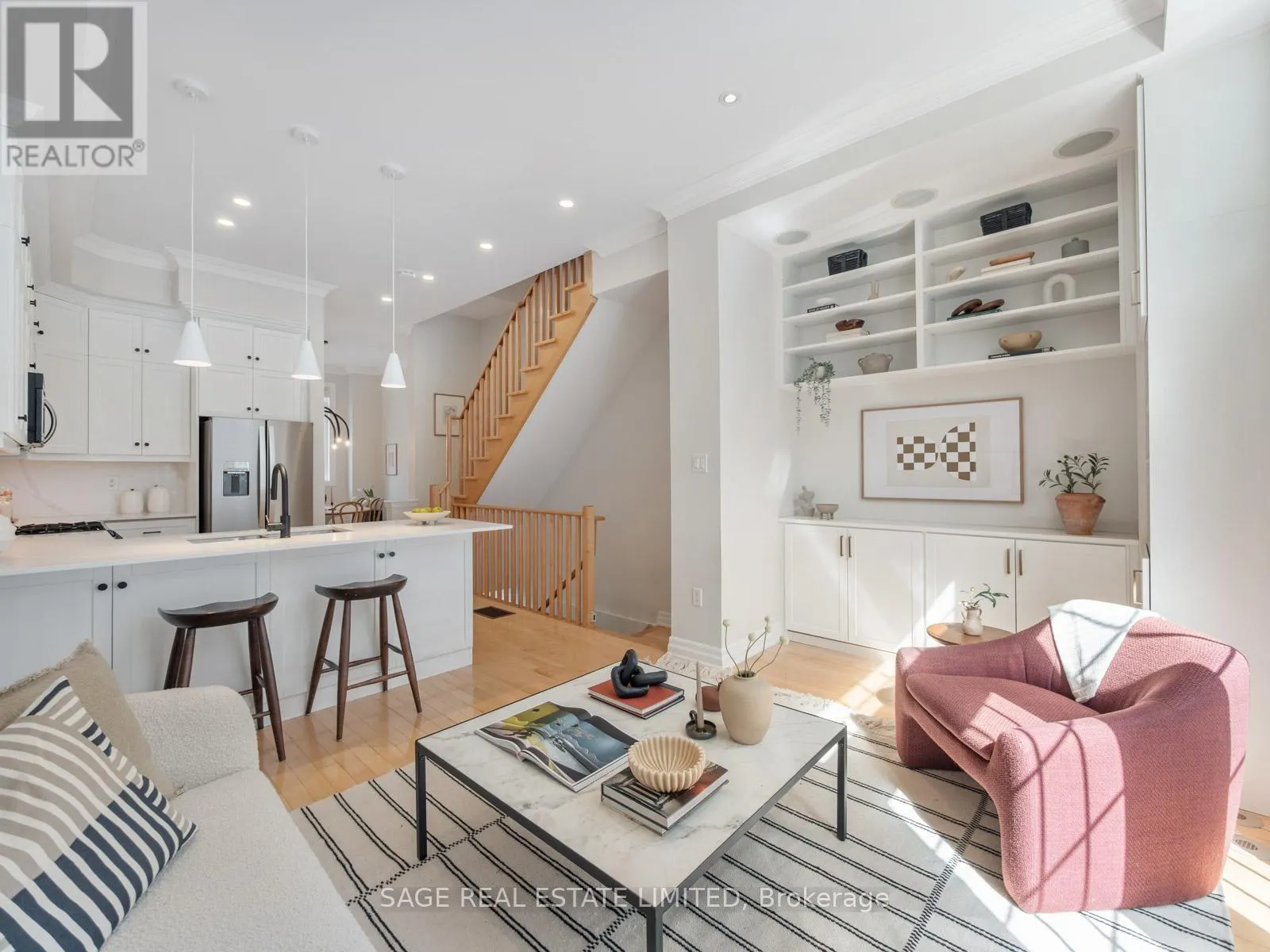 31 TOMPKINS MEWS