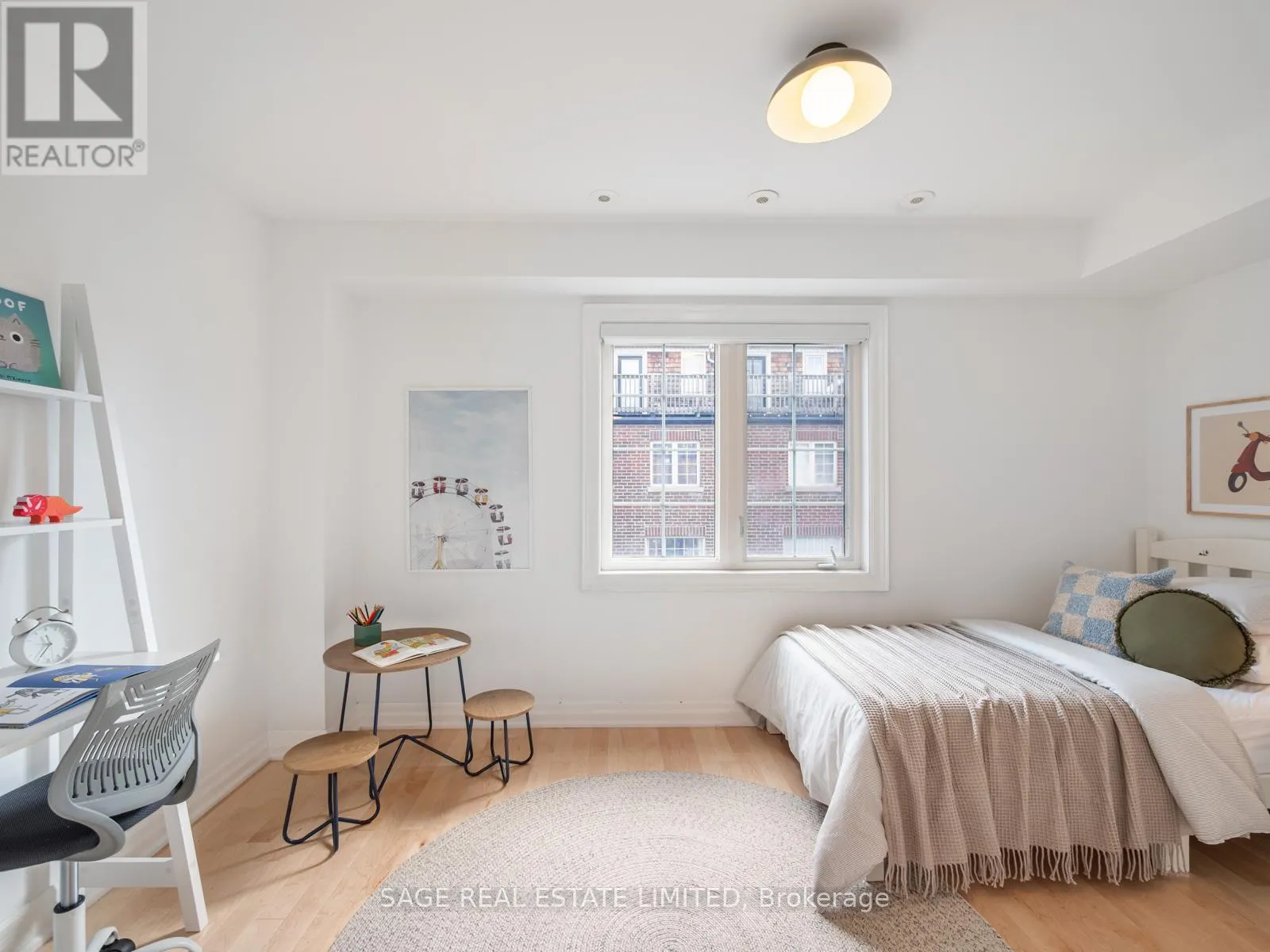 31 TOMPKINS MEWS