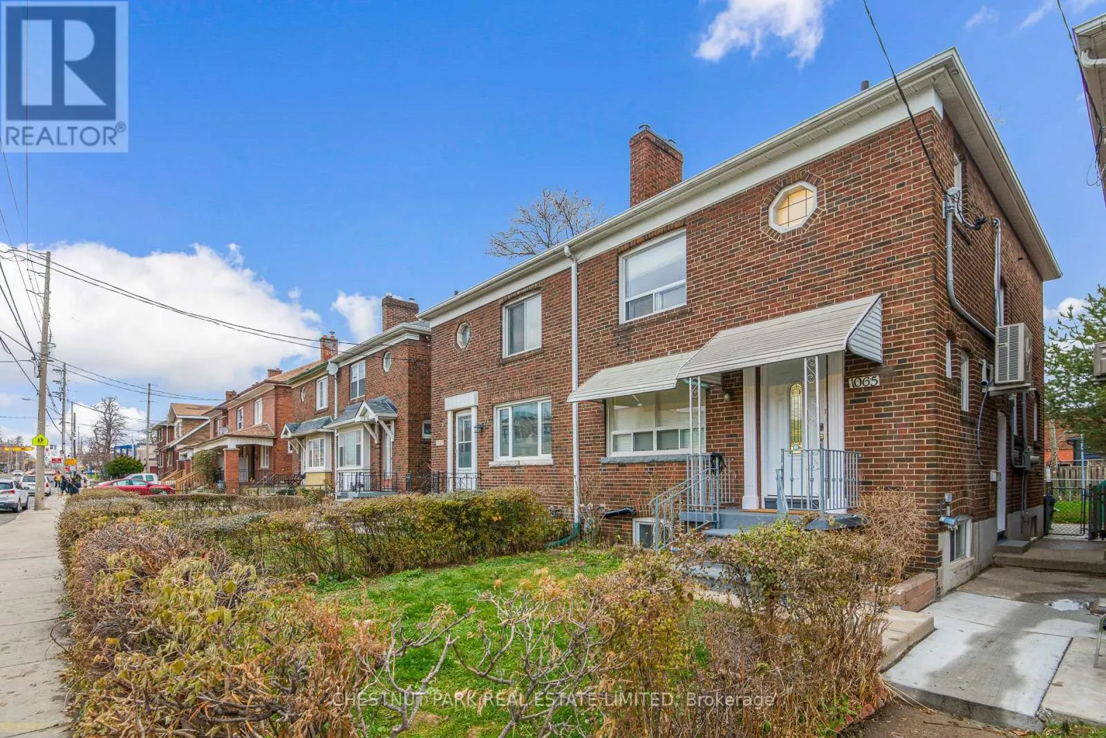 LOWER - 1065 PAPE AVENUE