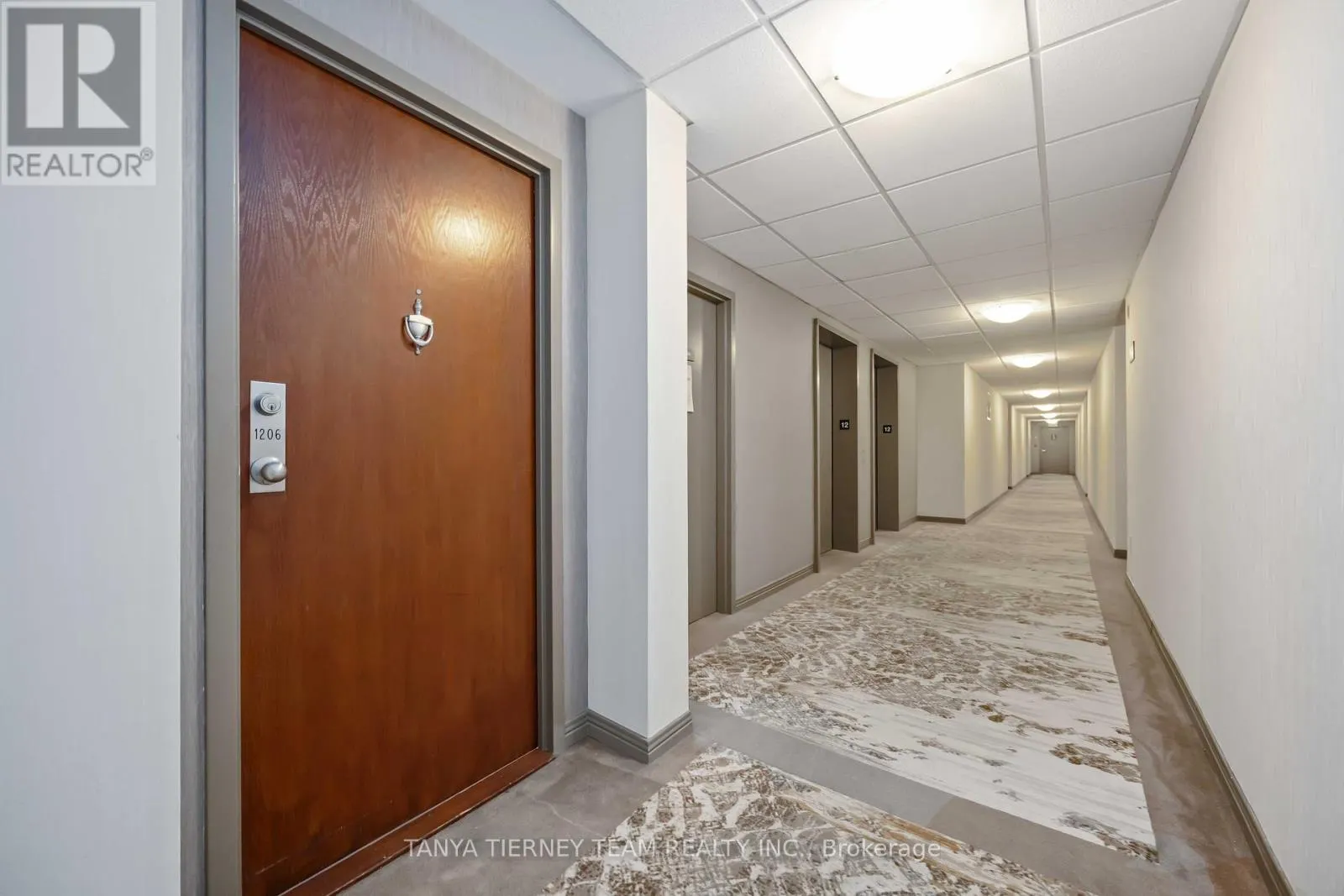 1206 - 711 ROSSLAND ROAD E