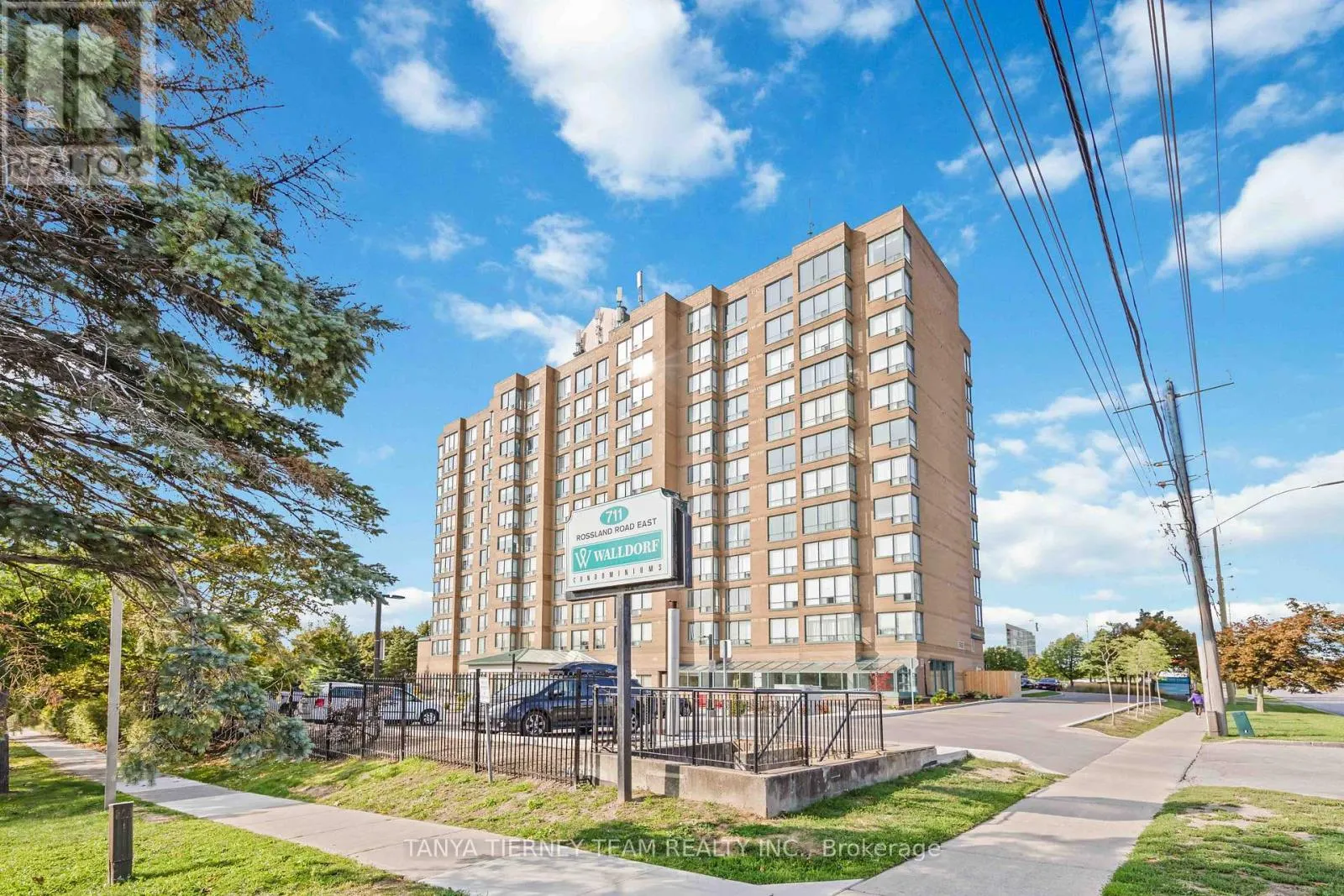 1206 - 711 ROSSLAND ROAD E