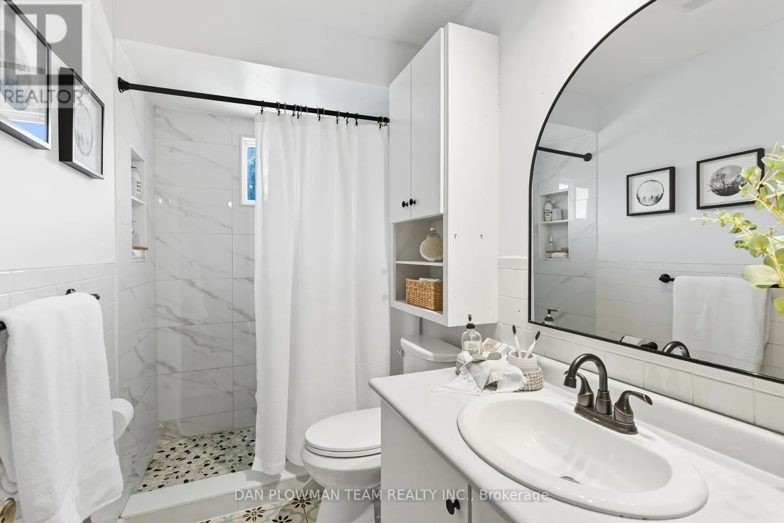 387 SURREY DRIVE