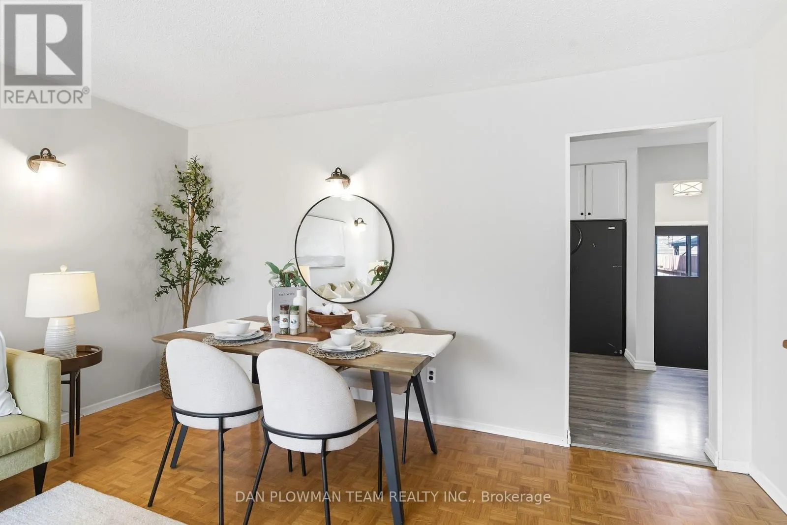 387 SURREY DRIVE