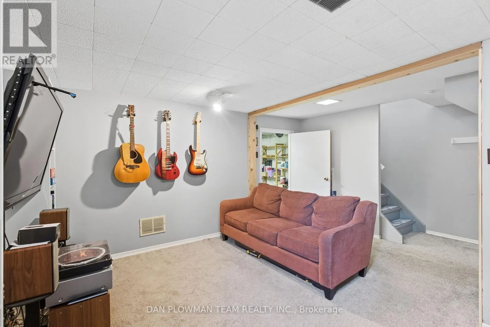 387 SURREY DRIVE