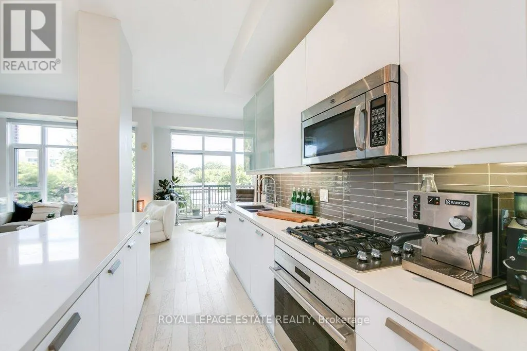 408 - 66 KIPPENDAVIE AVENUE