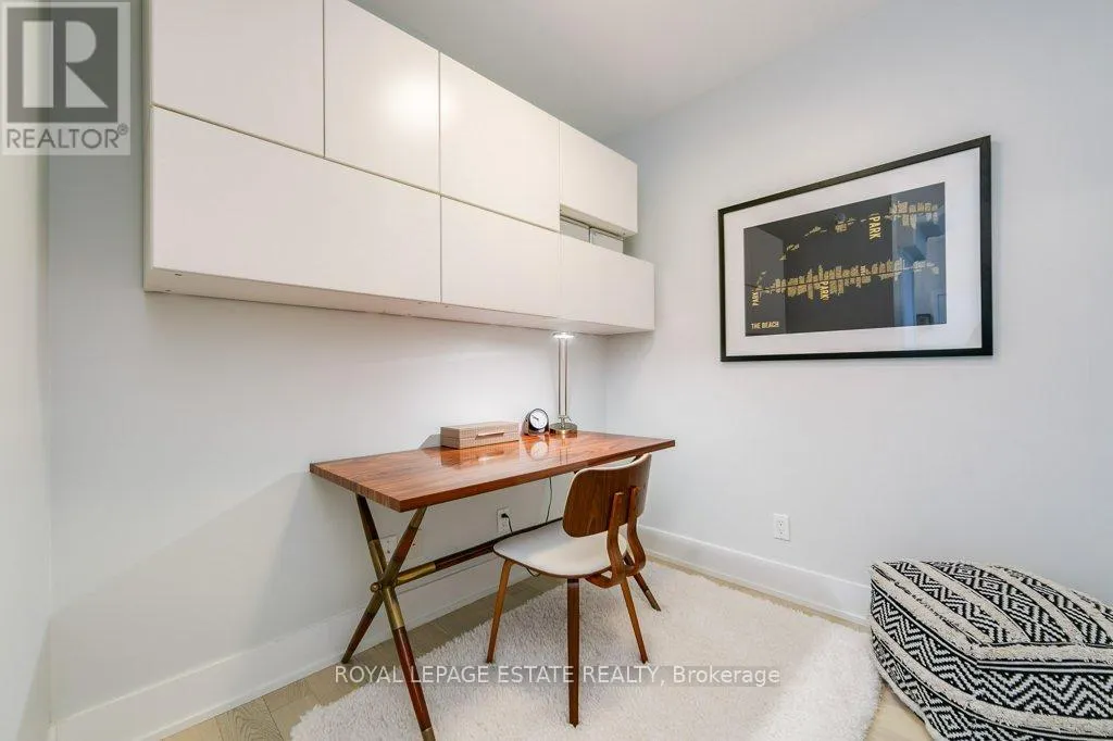 408 - 66 KIPPENDAVIE AVENUE