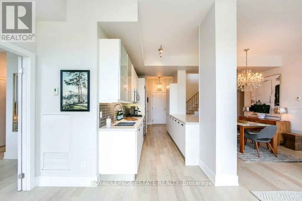 408 - 66 KIPPENDAVIE AVENUE