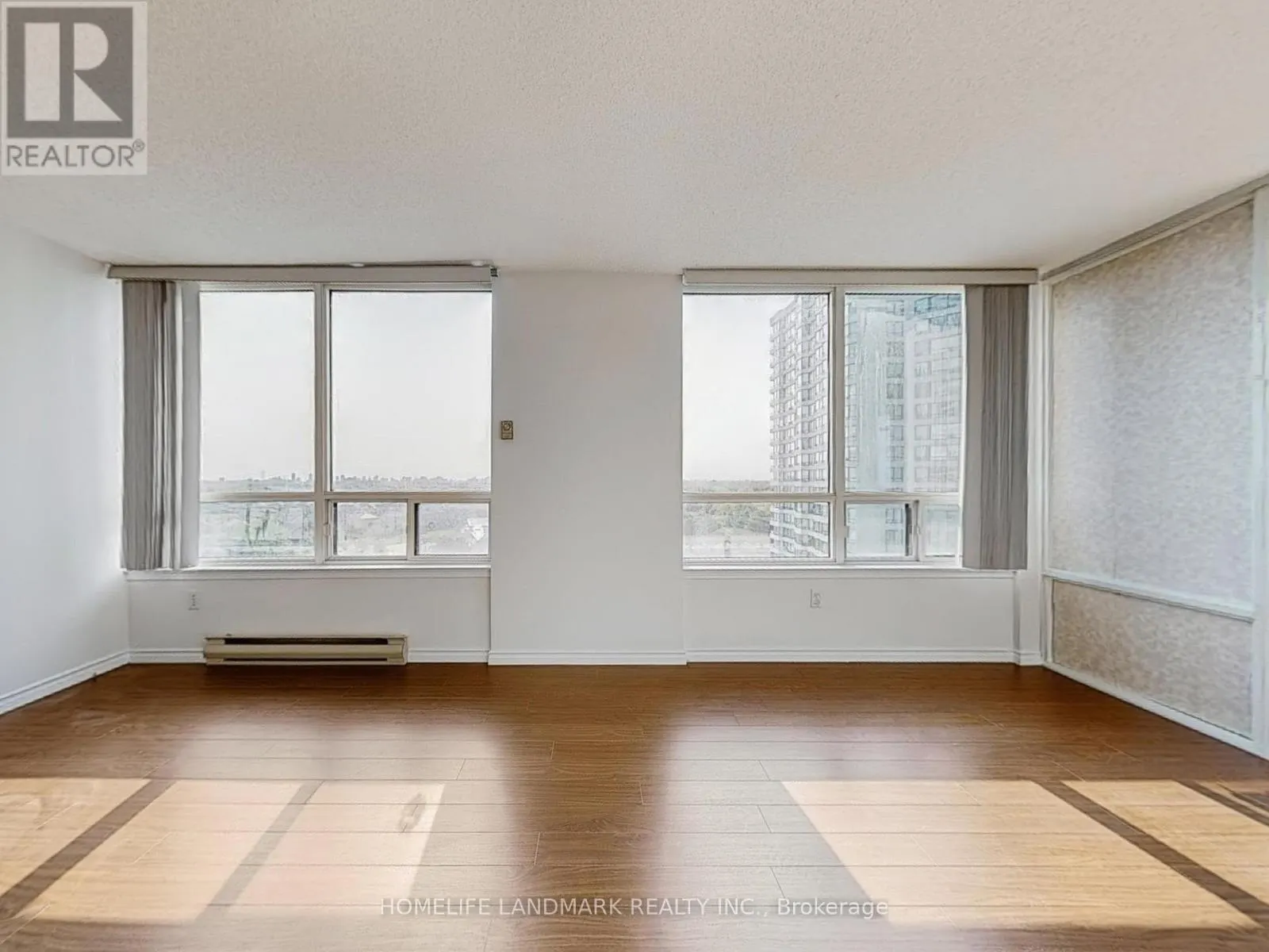 903 - 350 ALTON TOWERS CIRCLE