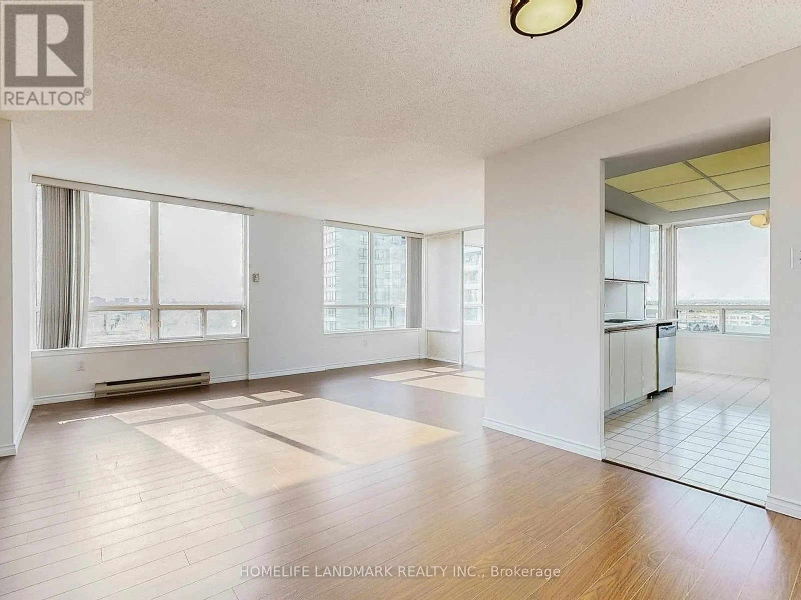 903 - 350 ALTON TOWERS CIRCLE