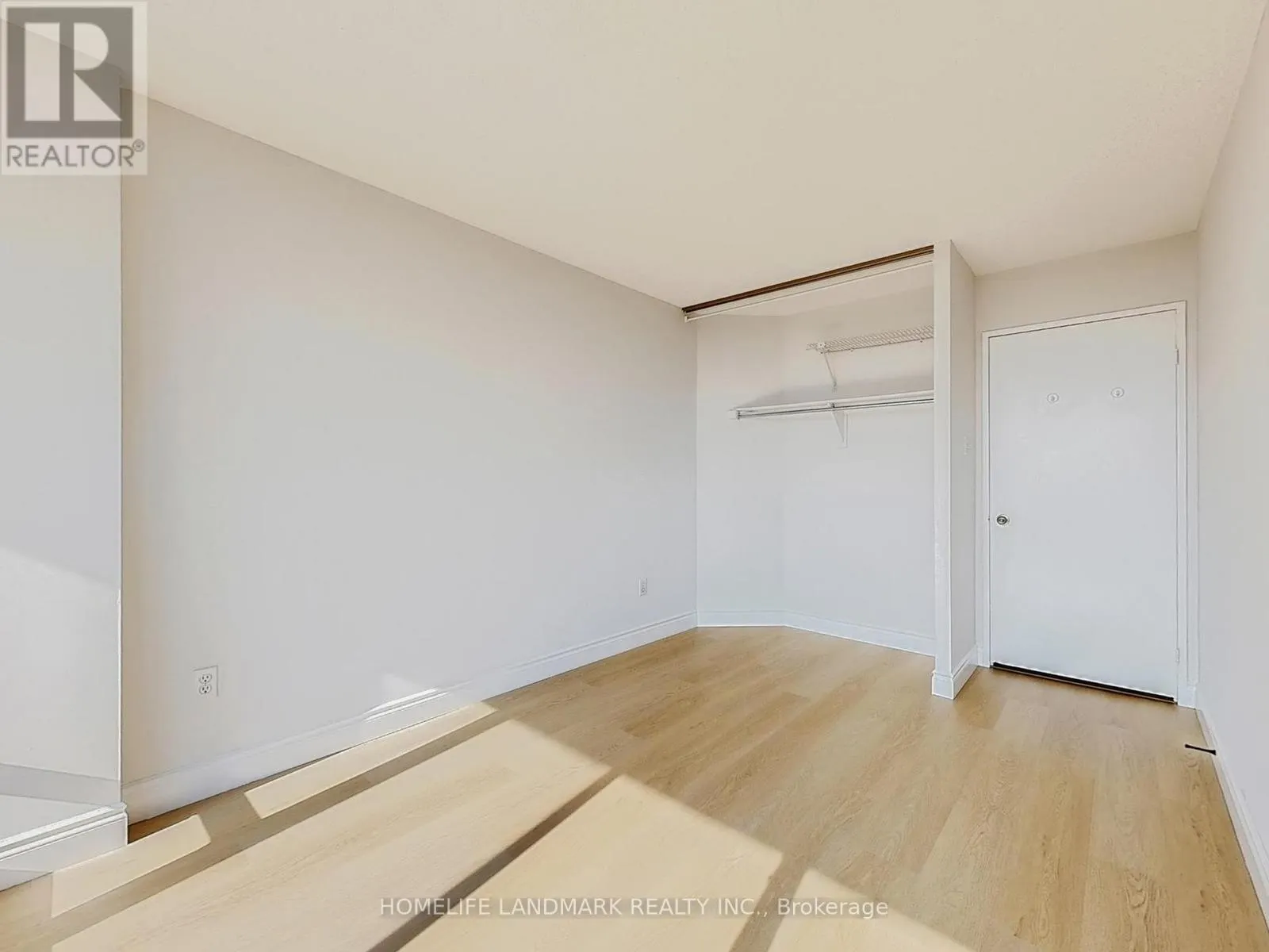 903 - 350 ALTON TOWERS CIRCLE