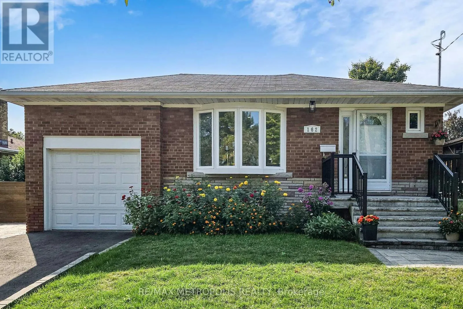 162 LORD ROBERTS DRIVE