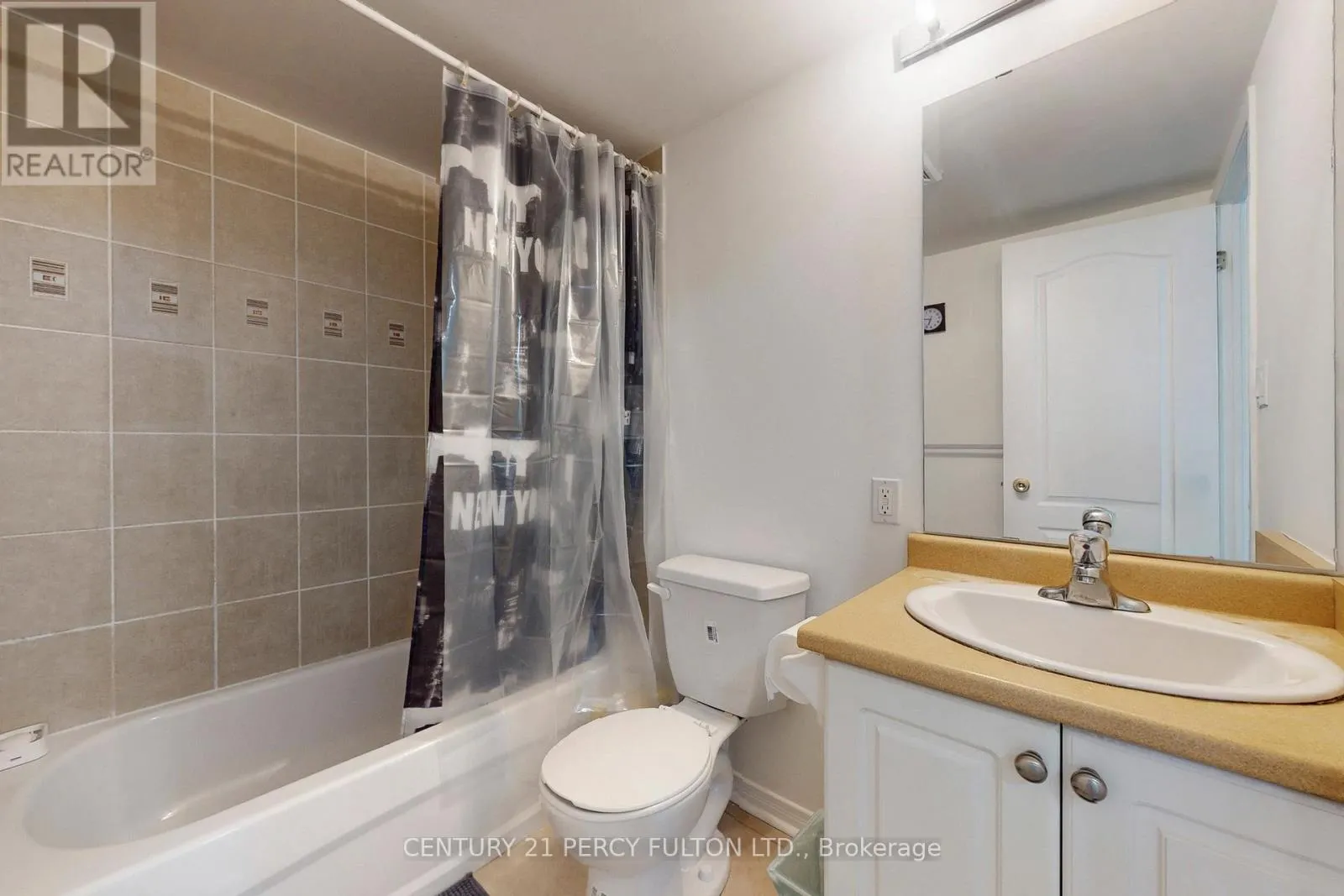 308F - 45 STRANGFORD LANE