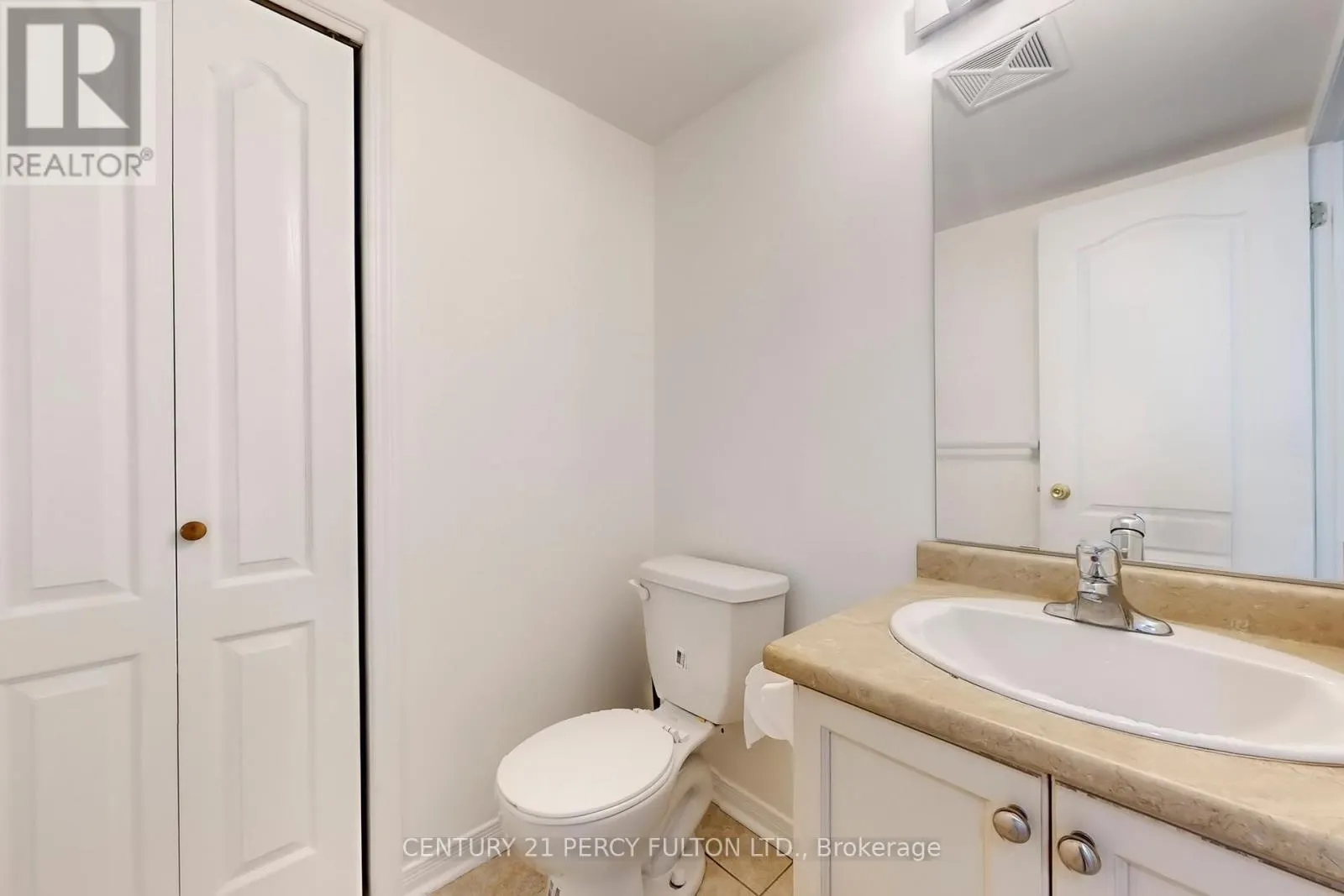 308F - 45 STRANGFORD LANE
