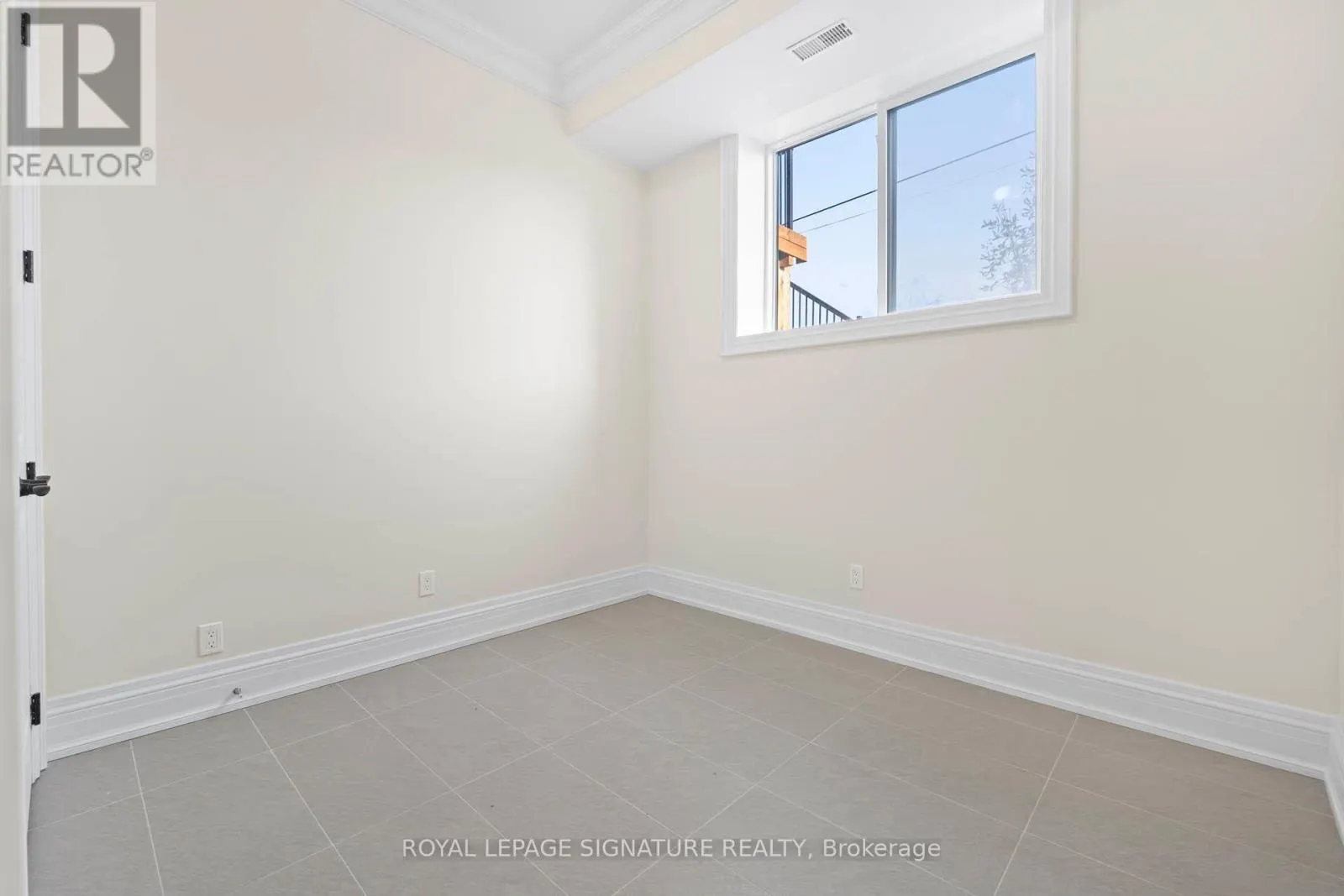 1307 COMMERCE STREET