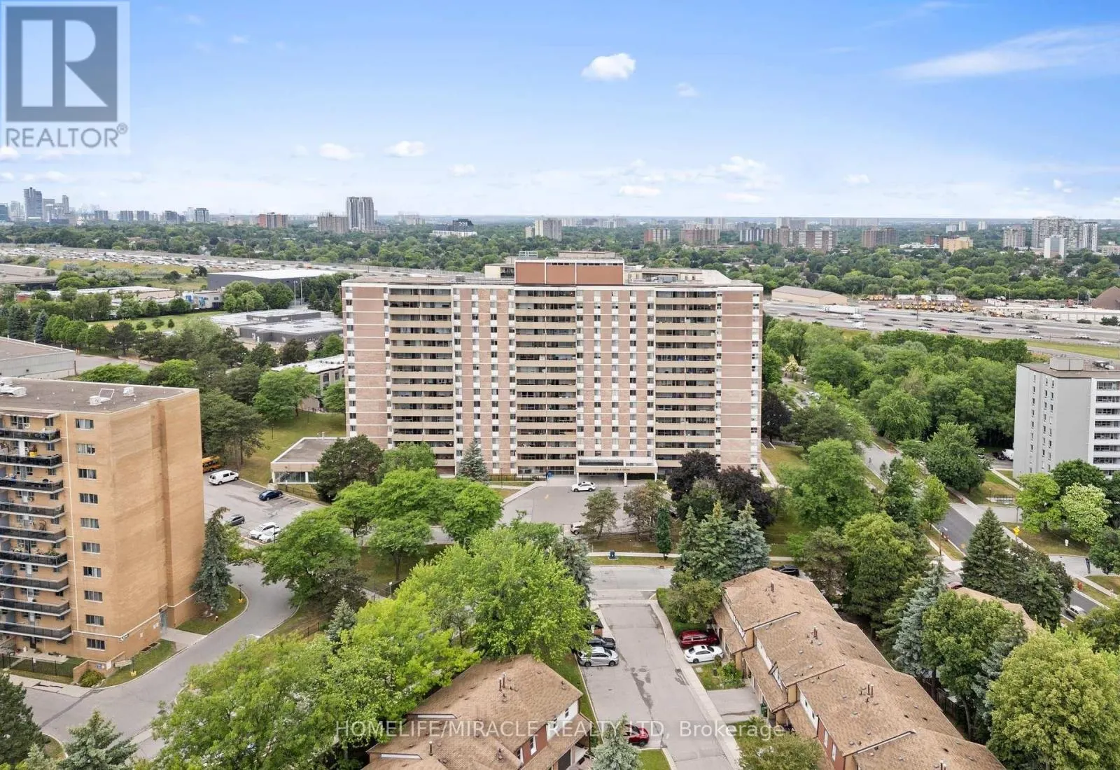 1010 - 120 DUNDALK DRIVE