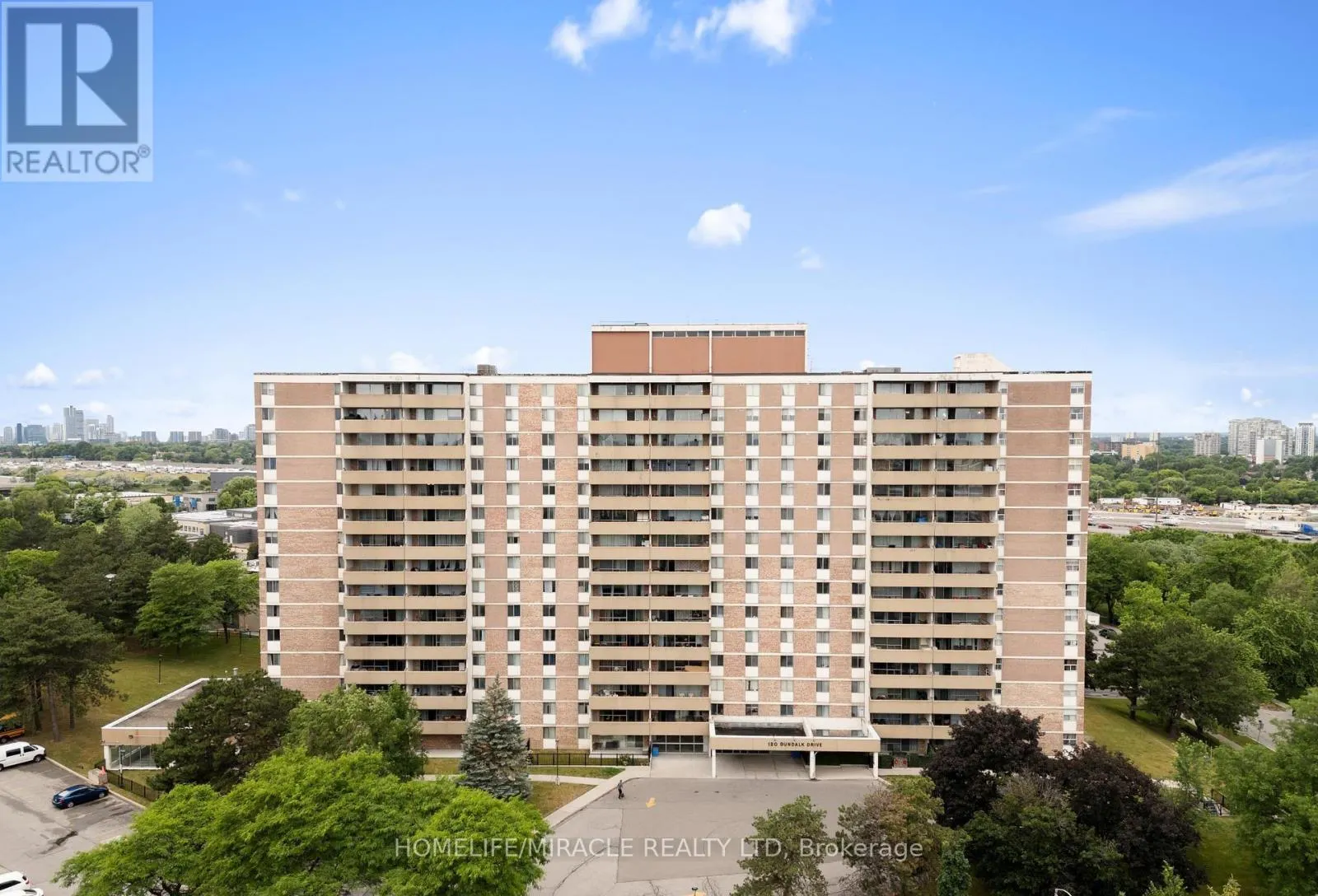 1010 - 120 DUNDALK DRIVE