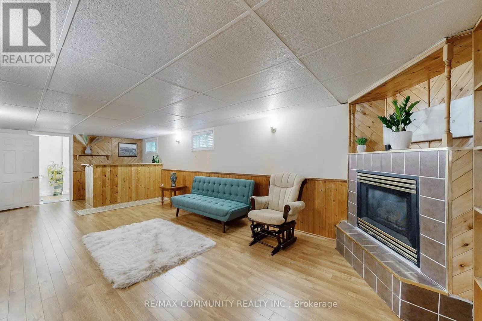 855 ZATOR AVENUE