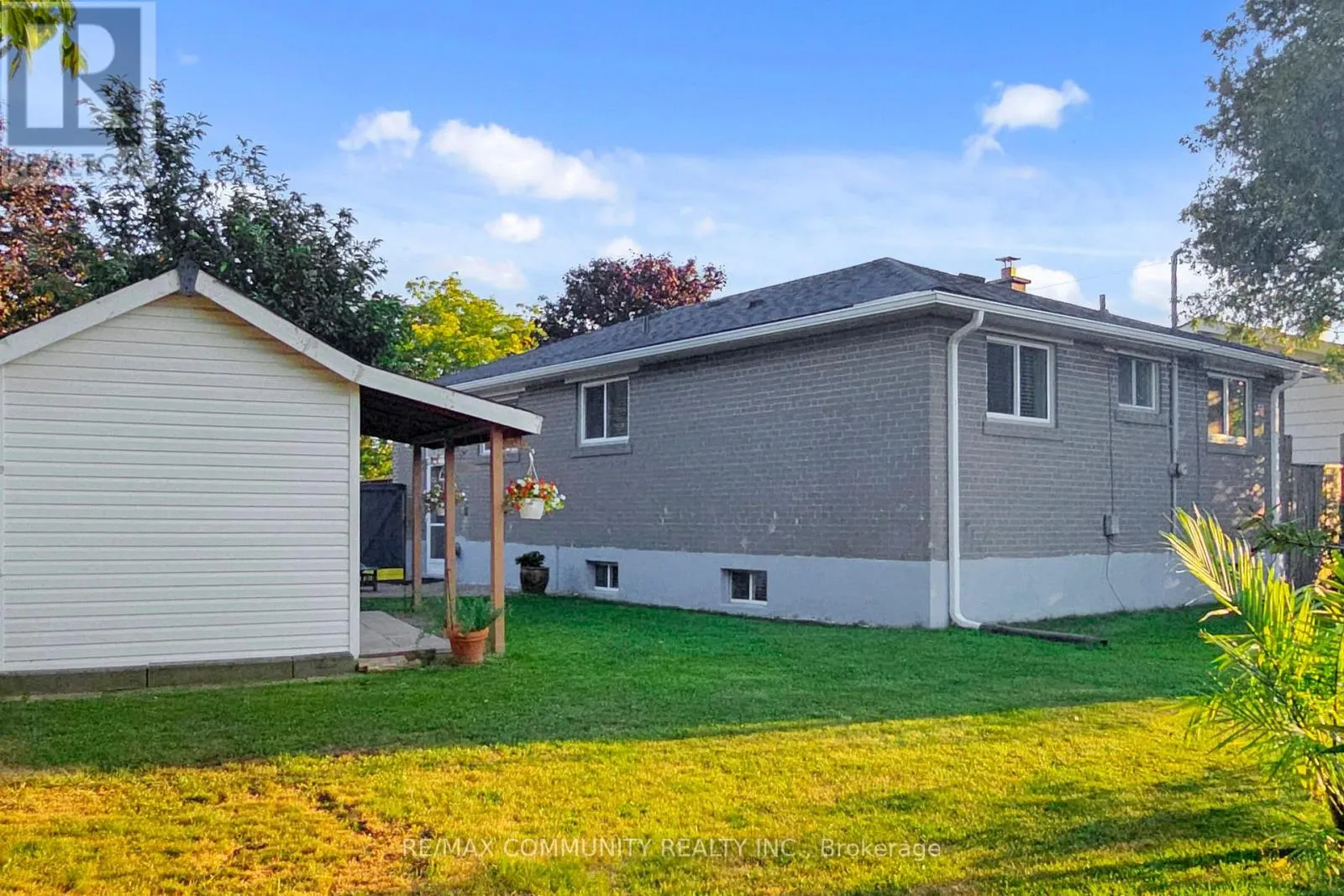 855 ZATOR AVENUE