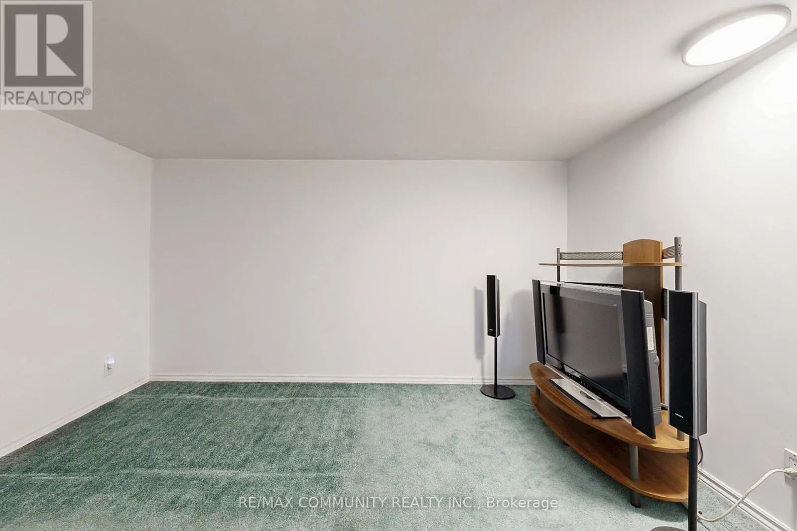 855 ZATOR AVENUE