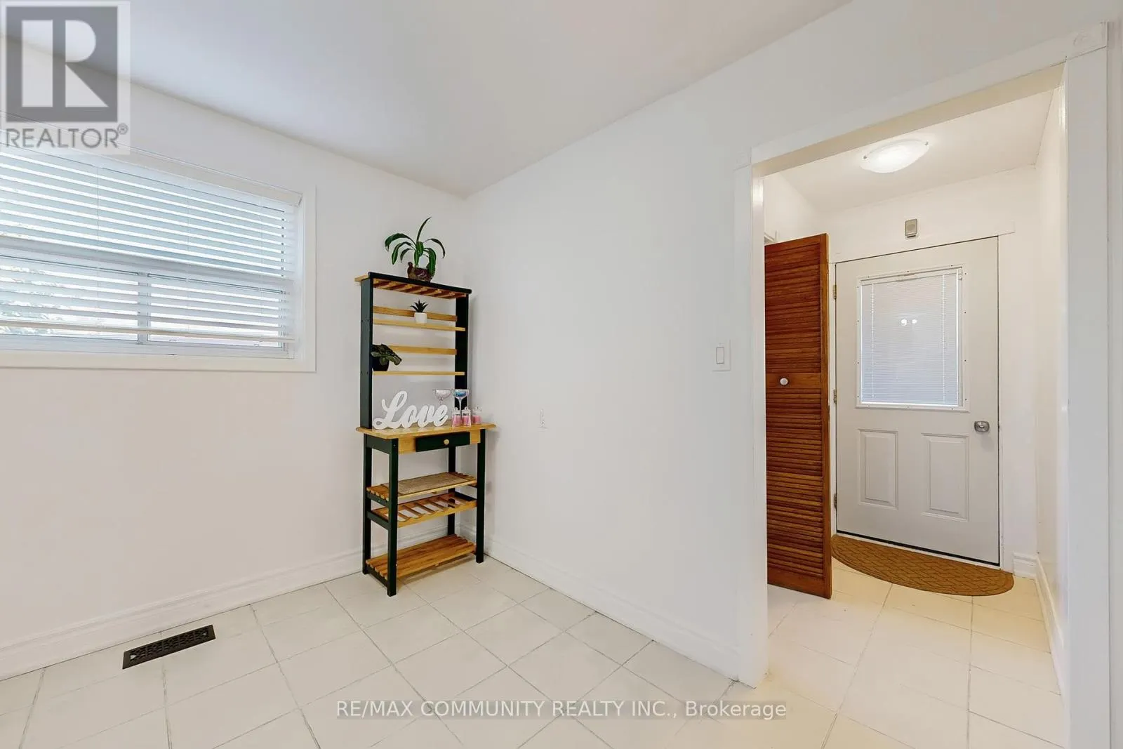 855 ZATOR AVENUE