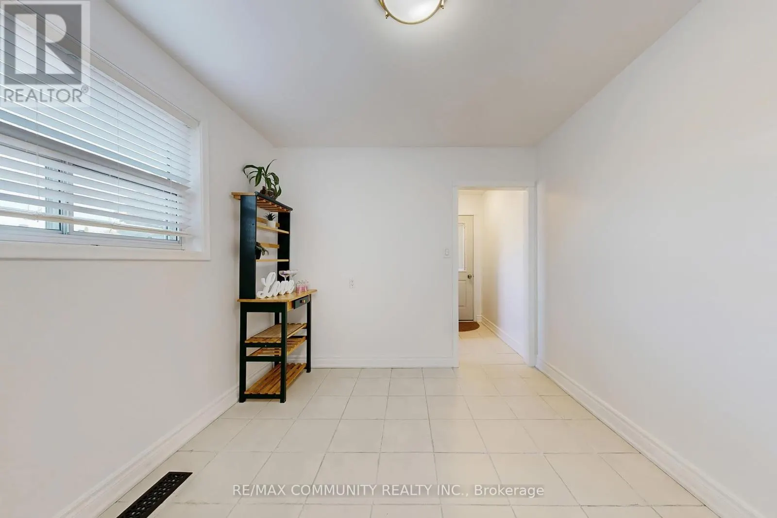 855 ZATOR AVENUE