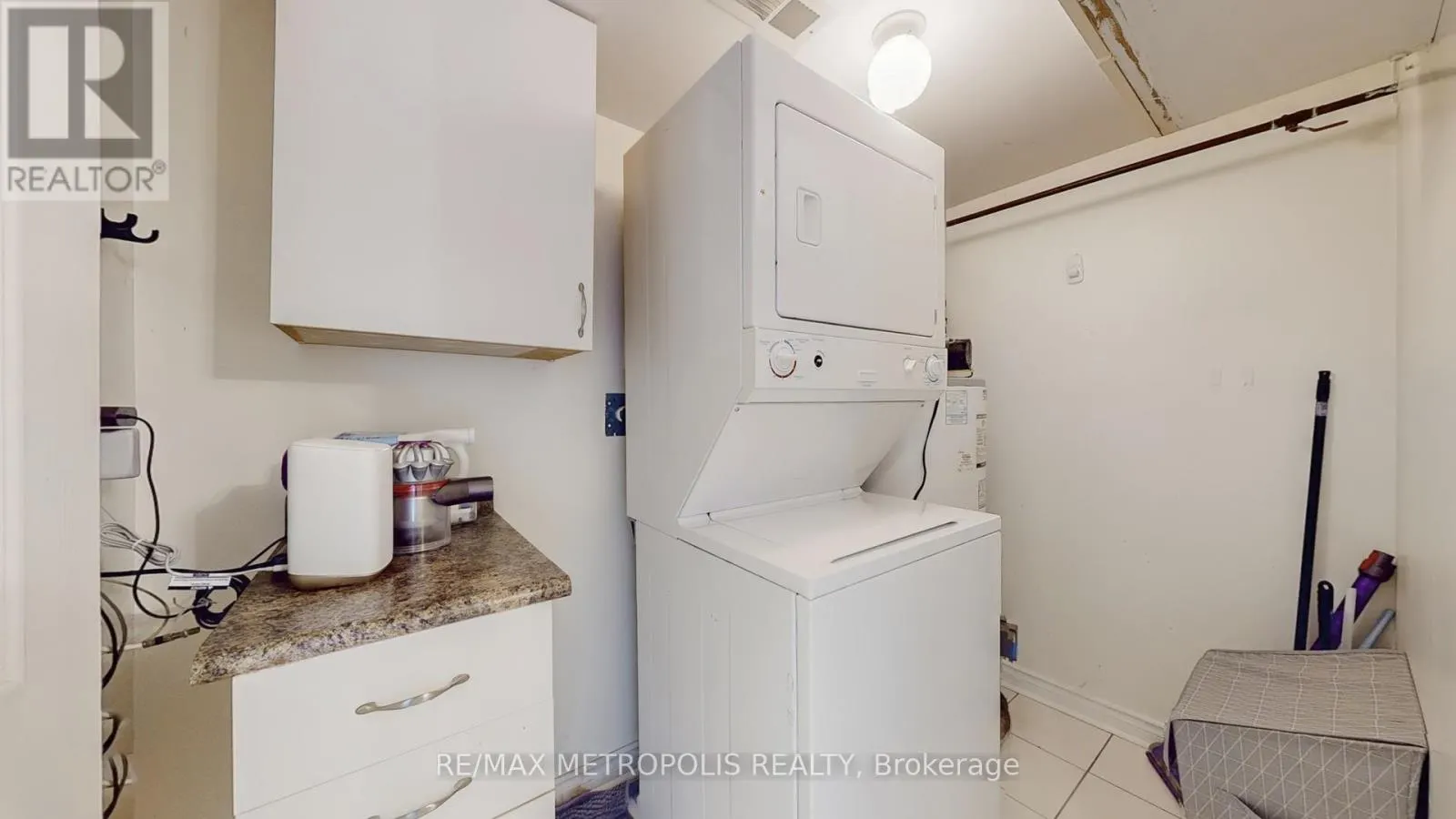 3 - 72 PETRA WAY