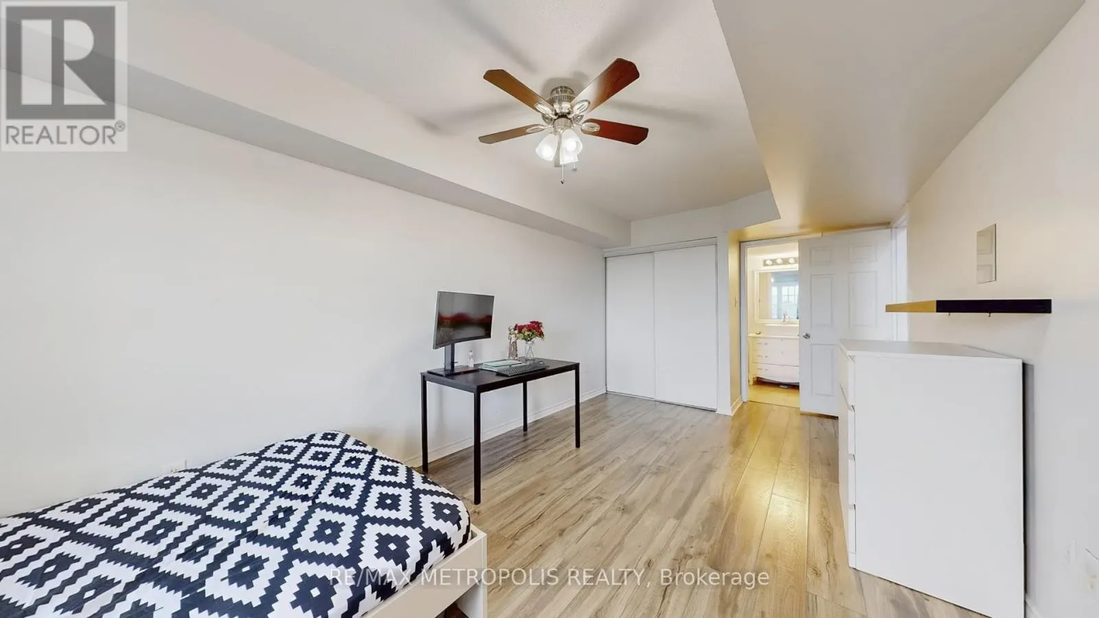 3 - 72 PETRA WAY