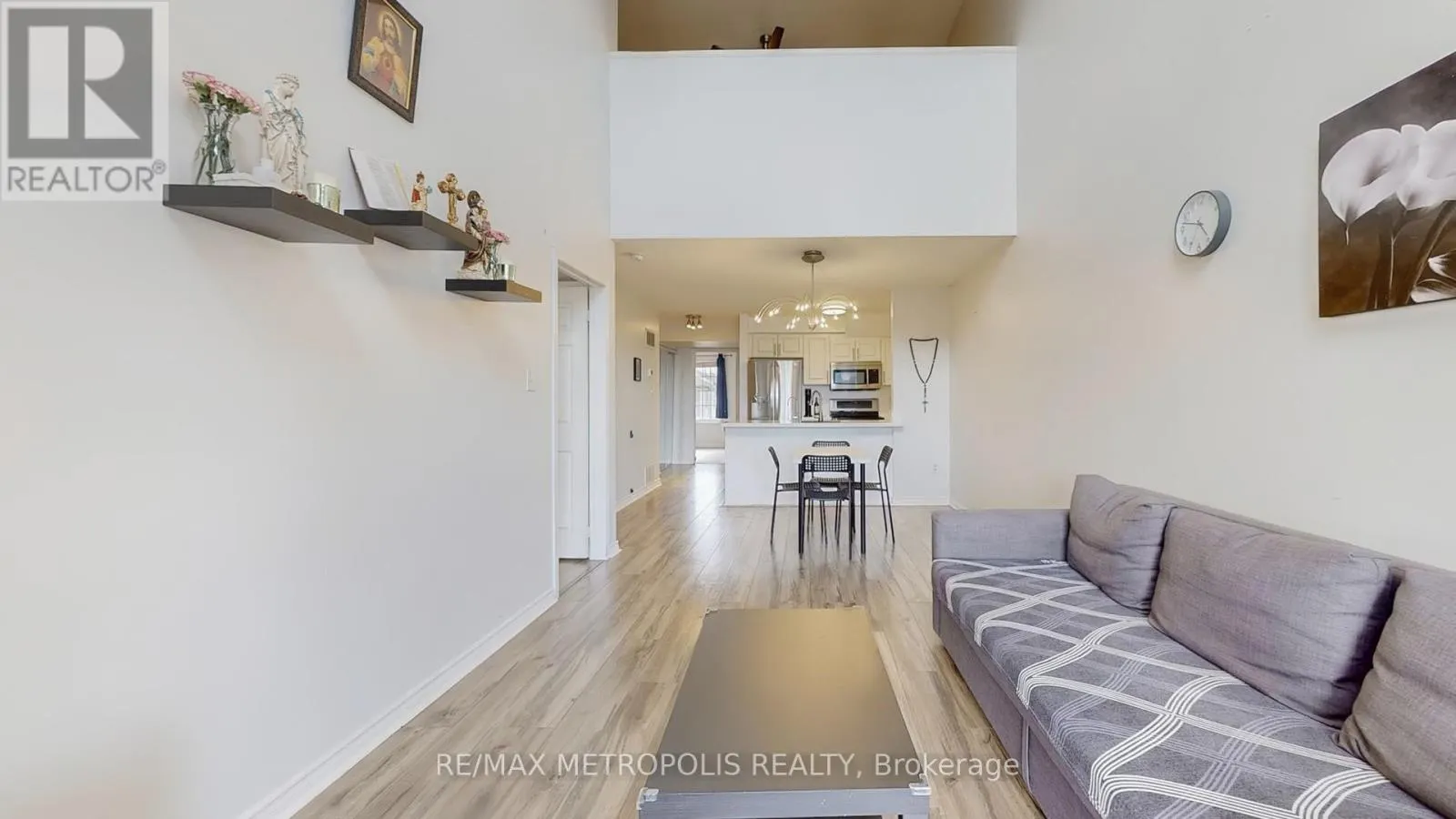 3 - 72 PETRA WAY