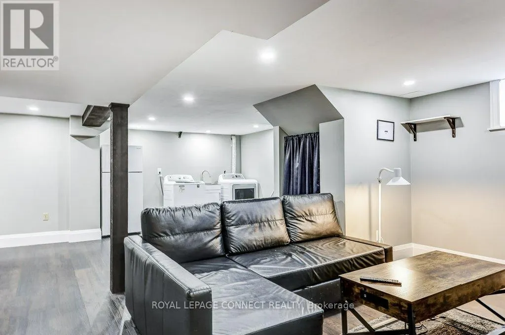 33 TULLOCH DRIVE