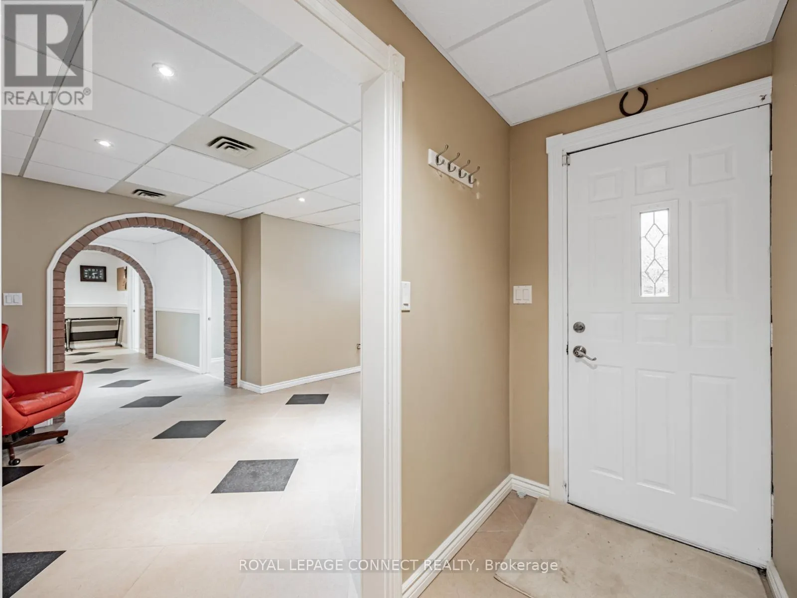 642 SHEPPARD AVENUE
