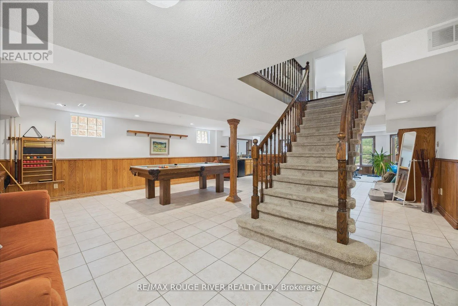 921 DUNCANNON DRIVE