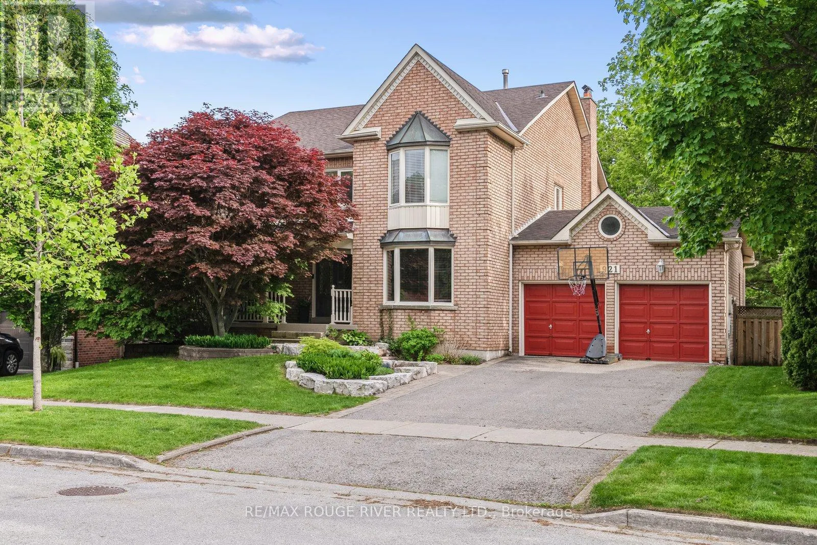 921 DUNCANNON DRIVE