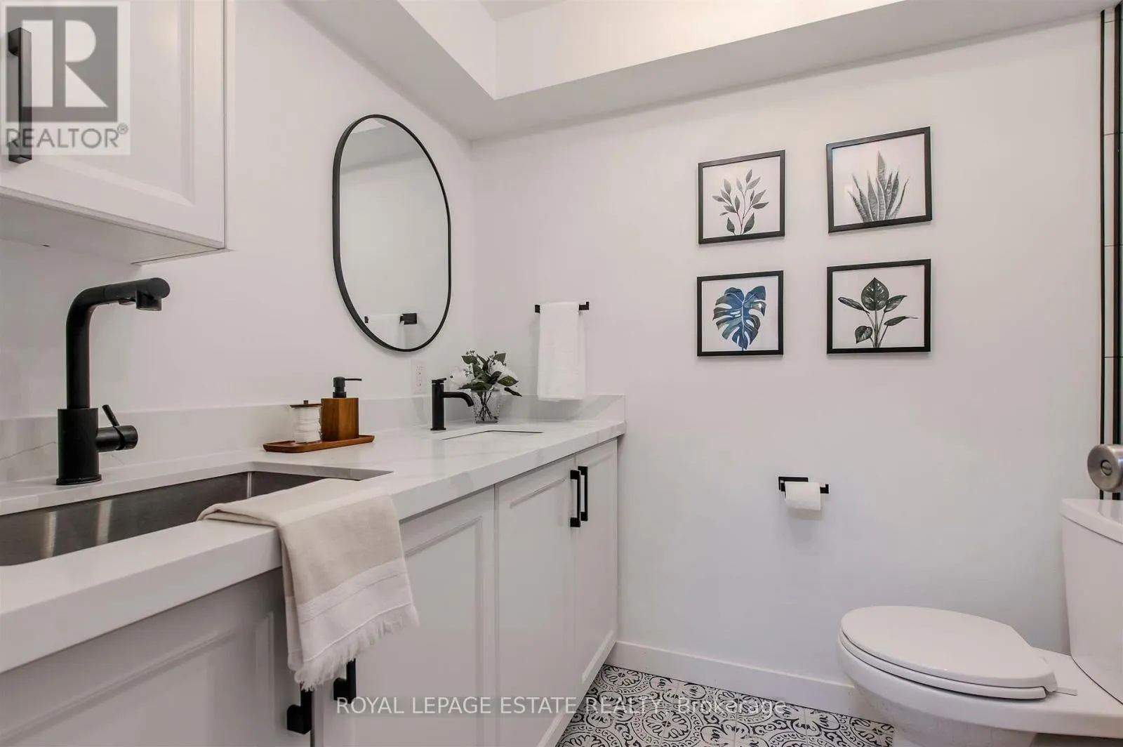 32 - 1209 QUEEN STREET E