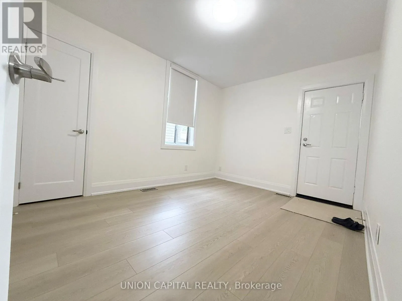MAIN - 1087 GERRARD STREET E