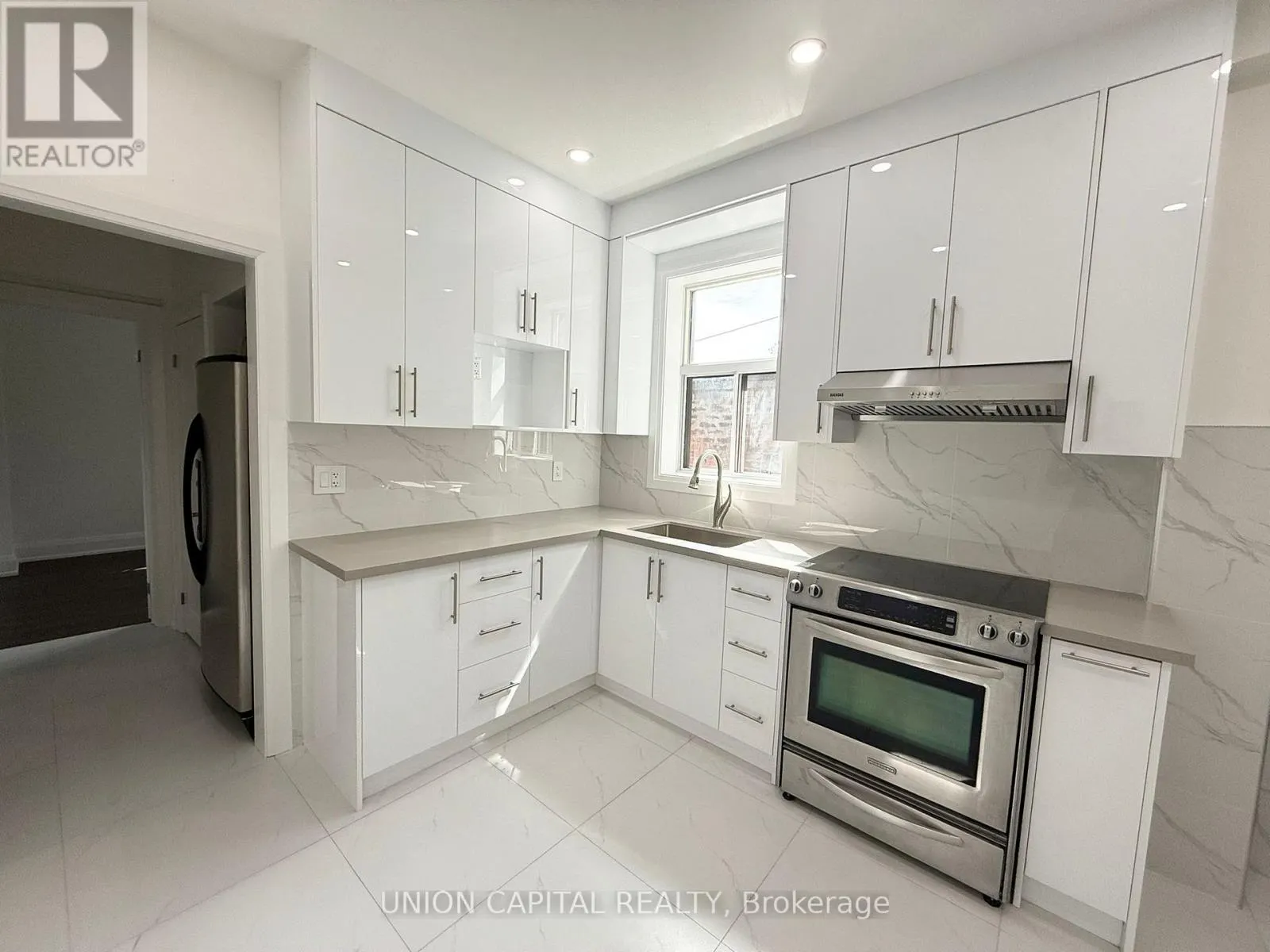 MAIN - 1087 GERRARD STREET E