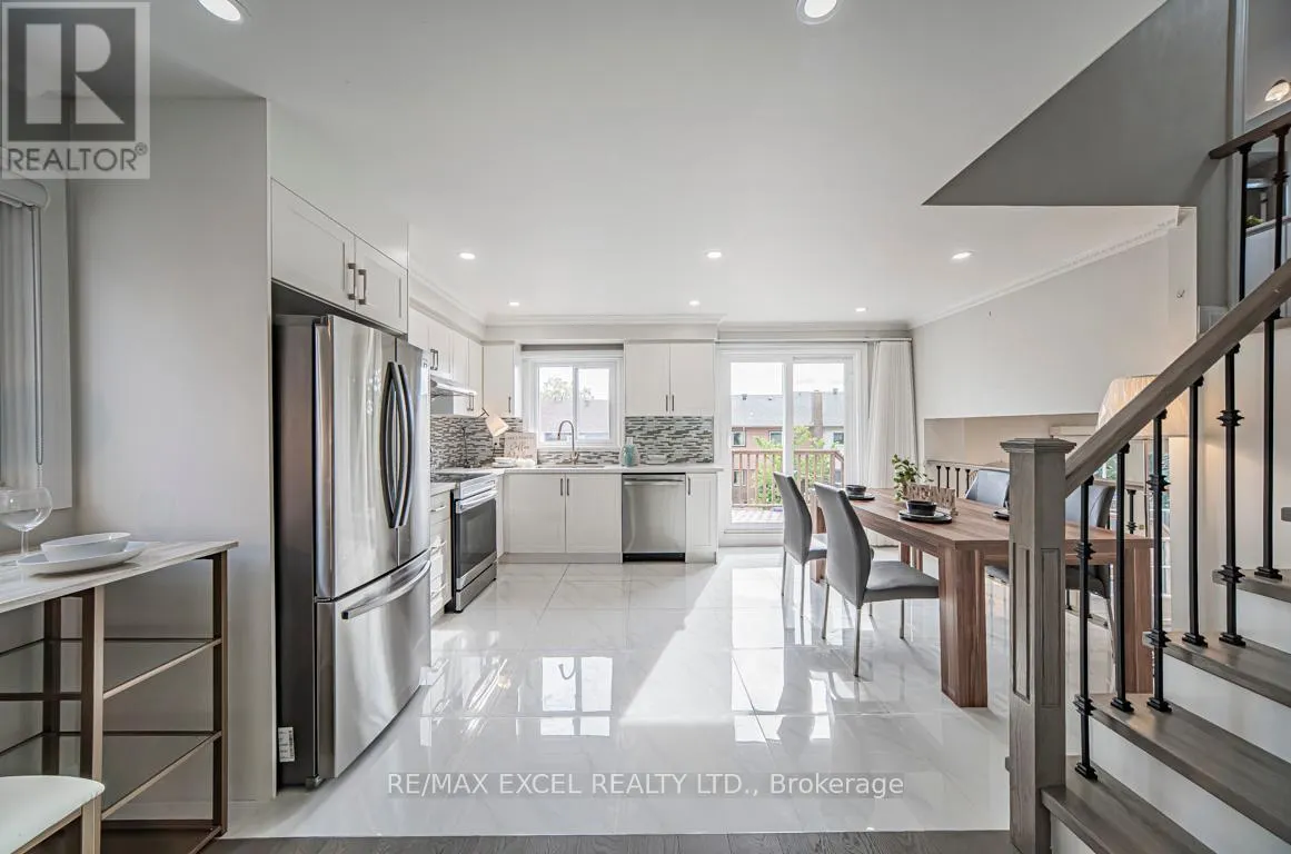 106 ALEXMUIR BOULEVARD