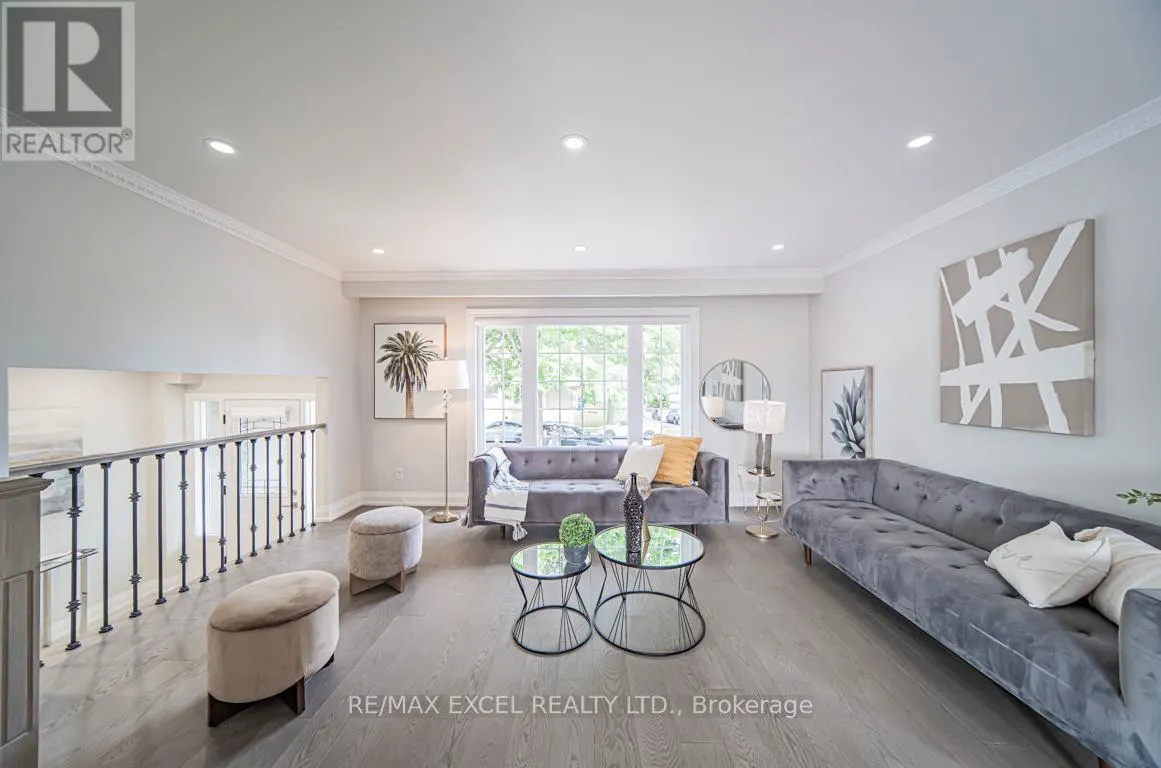106 ALEXMUIR BOULEVARD
