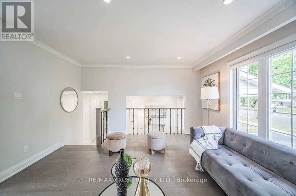 106 ALEXMUIR BOULEVARD