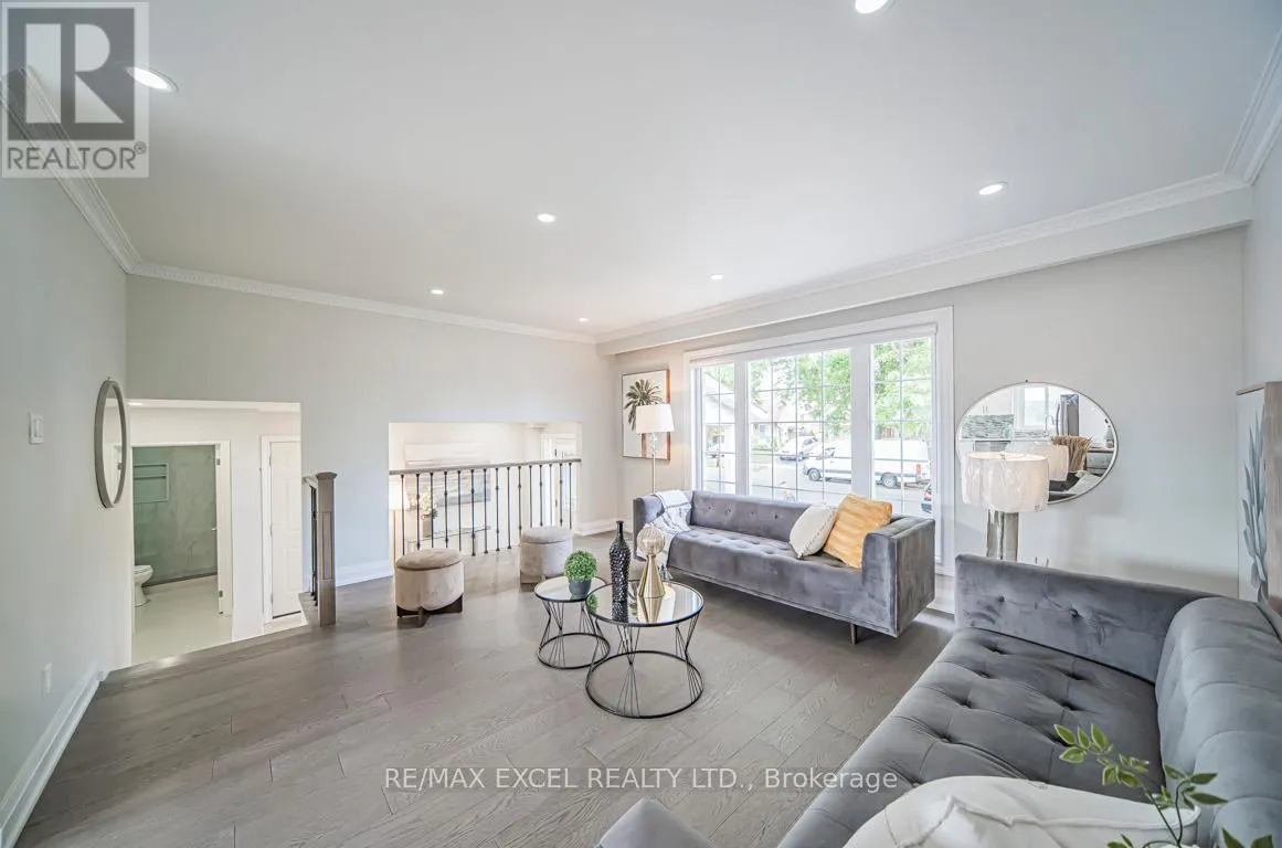 106 ALEXMUIR BOULEVARD