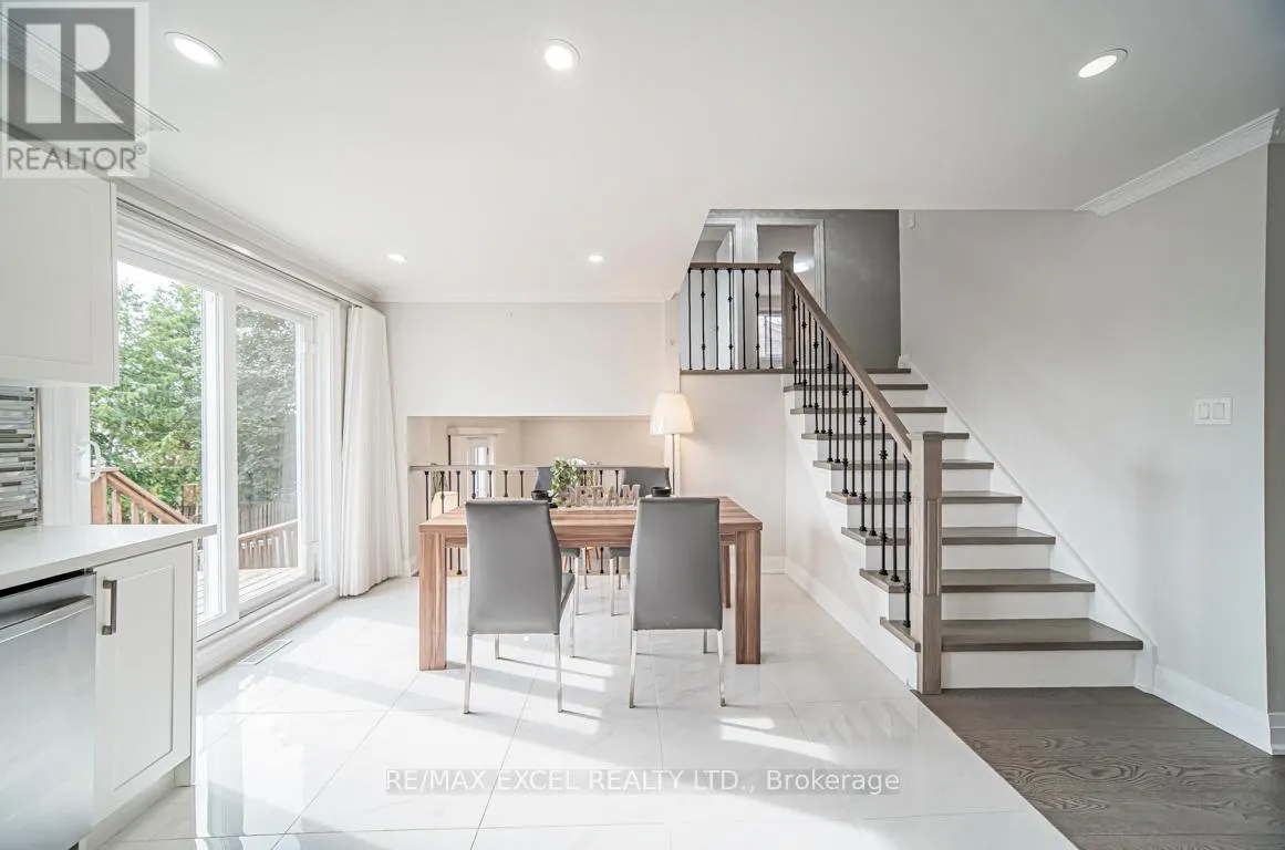 106 ALEXMUIR BOULEVARD