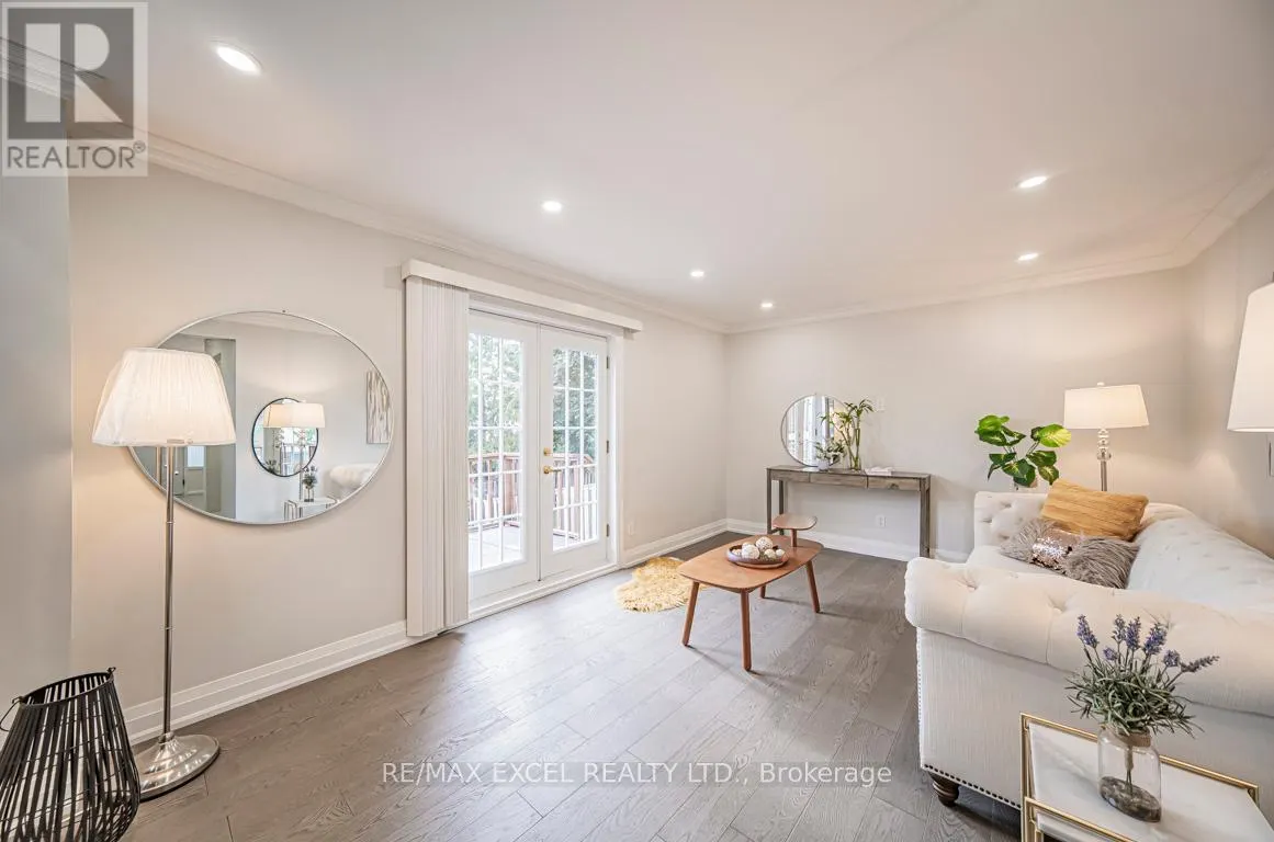 106 ALEXMUIR BOULEVARD