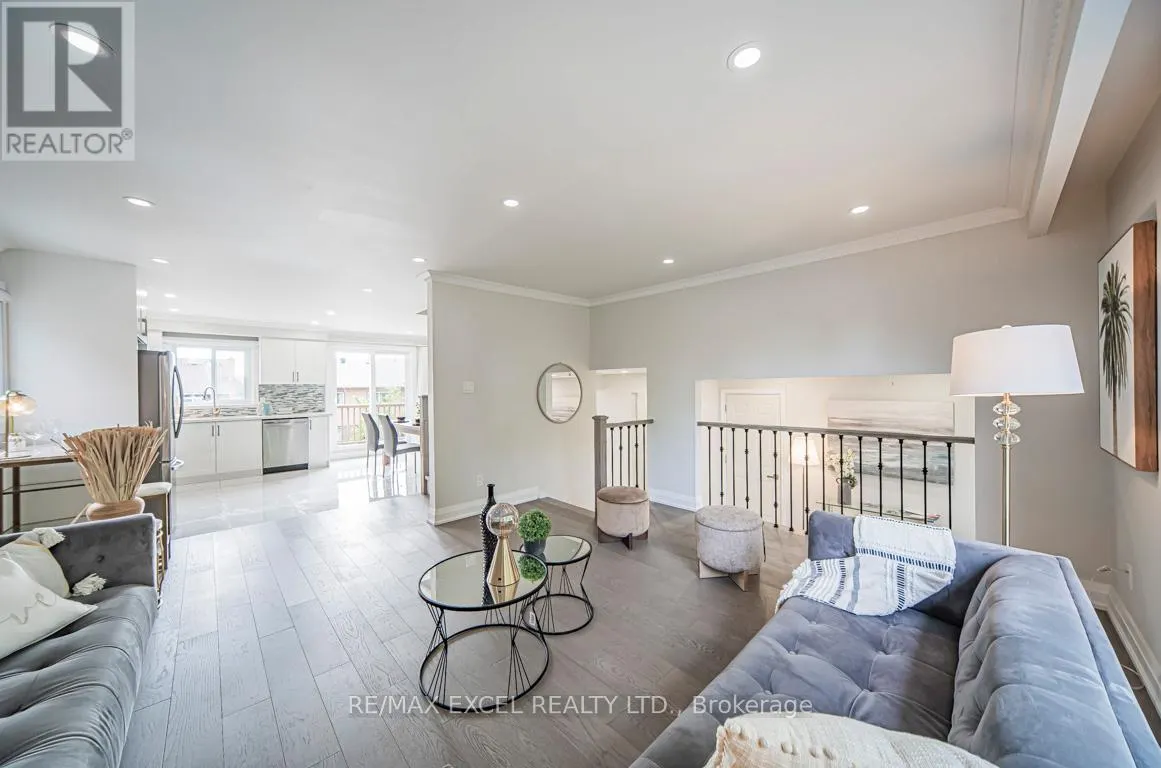 106 ALEXMUIR BOULEVARD