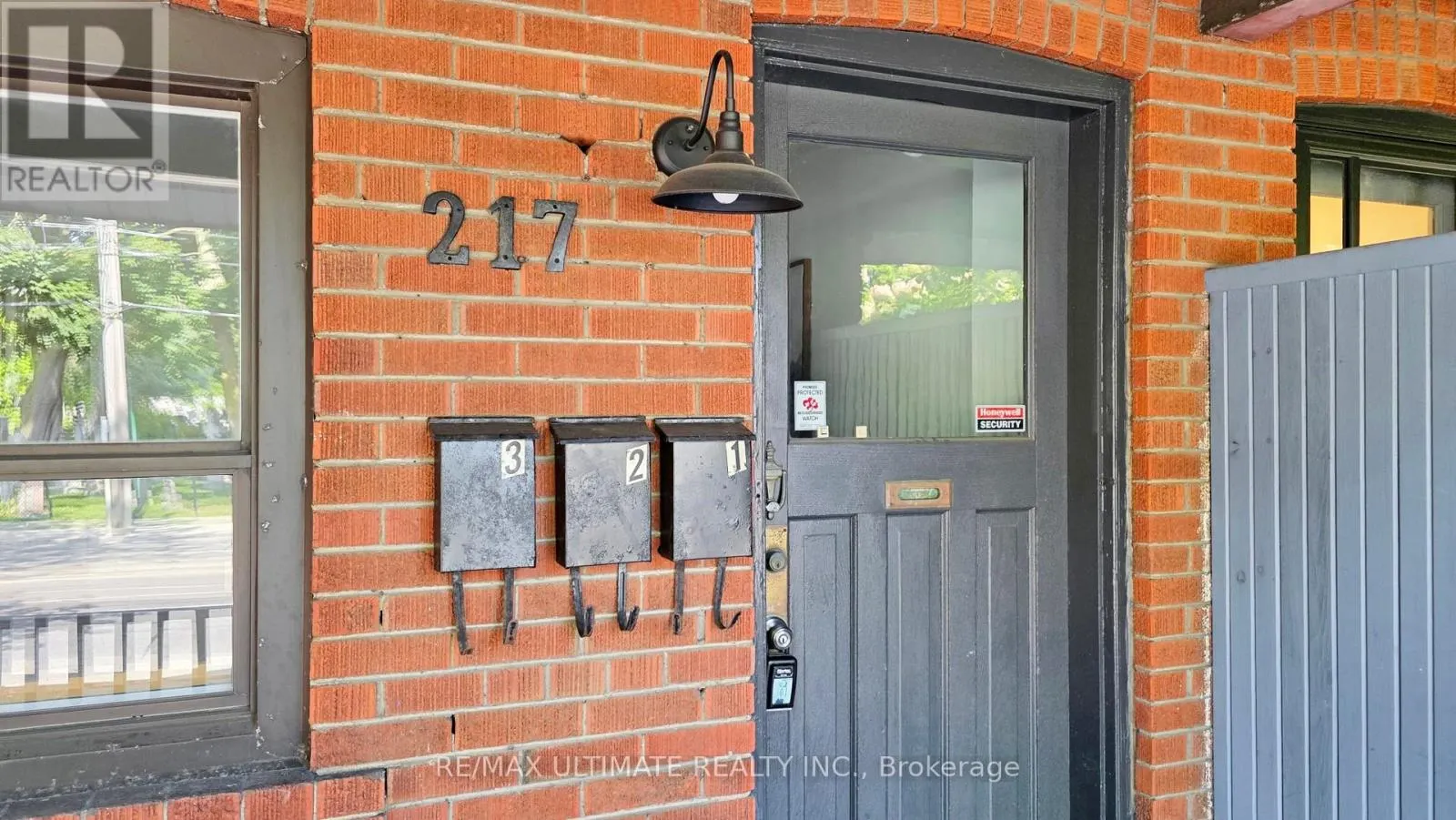 217 KINGSTON ROAD