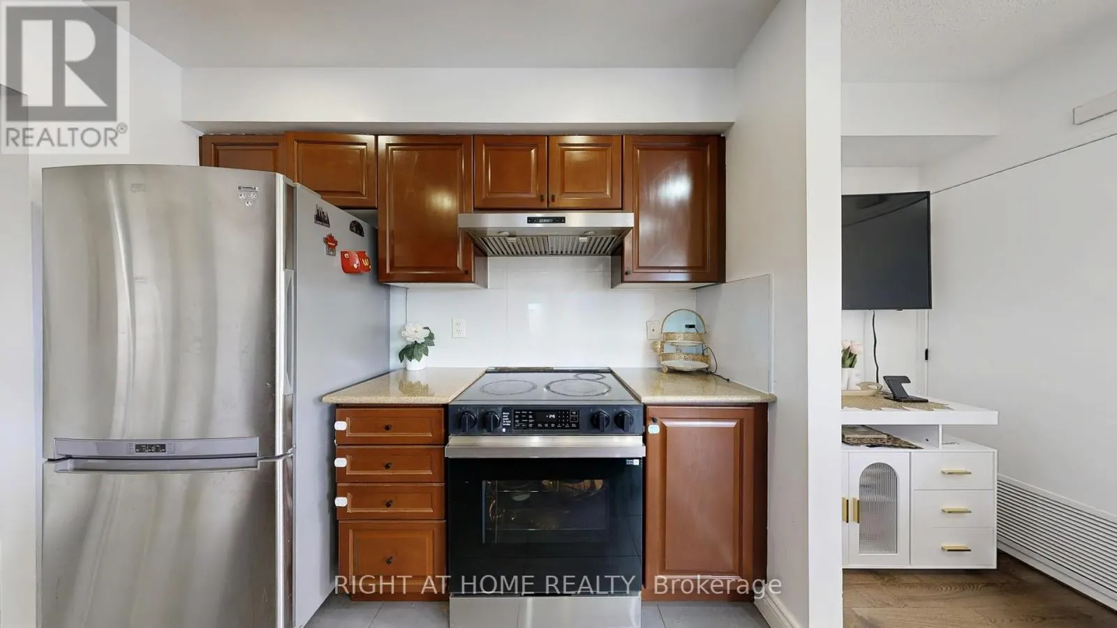 325 - 10 MENDELSSOHN STREET