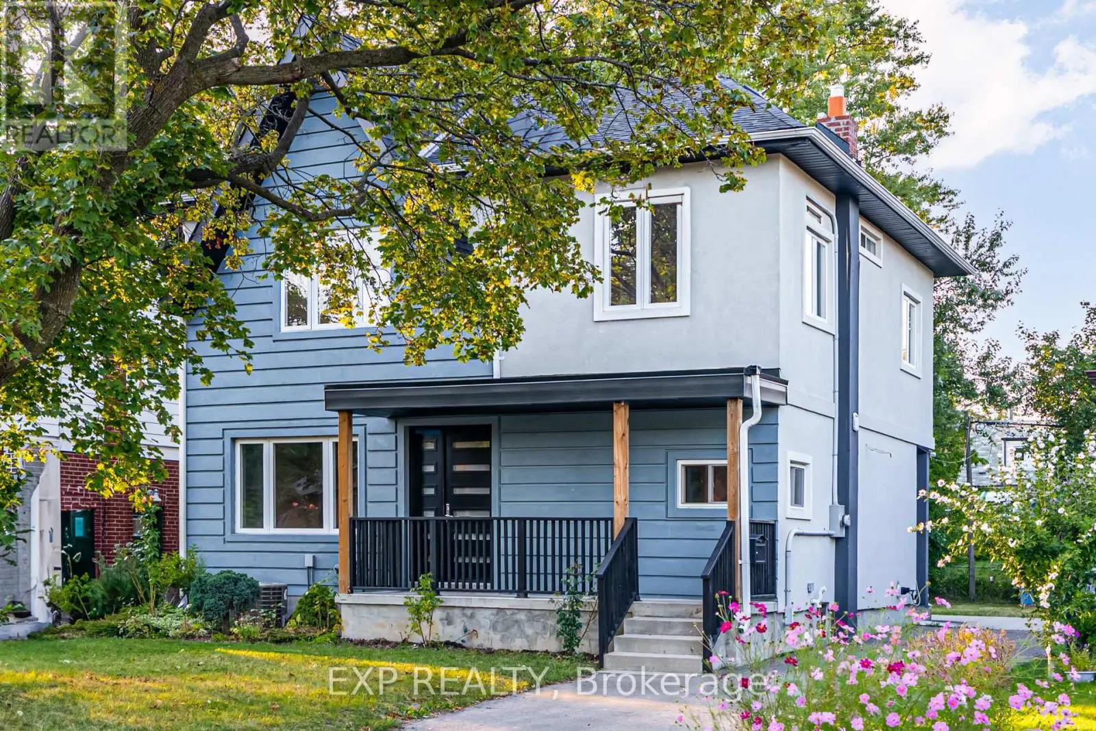 18 INNISDALE DRIVE