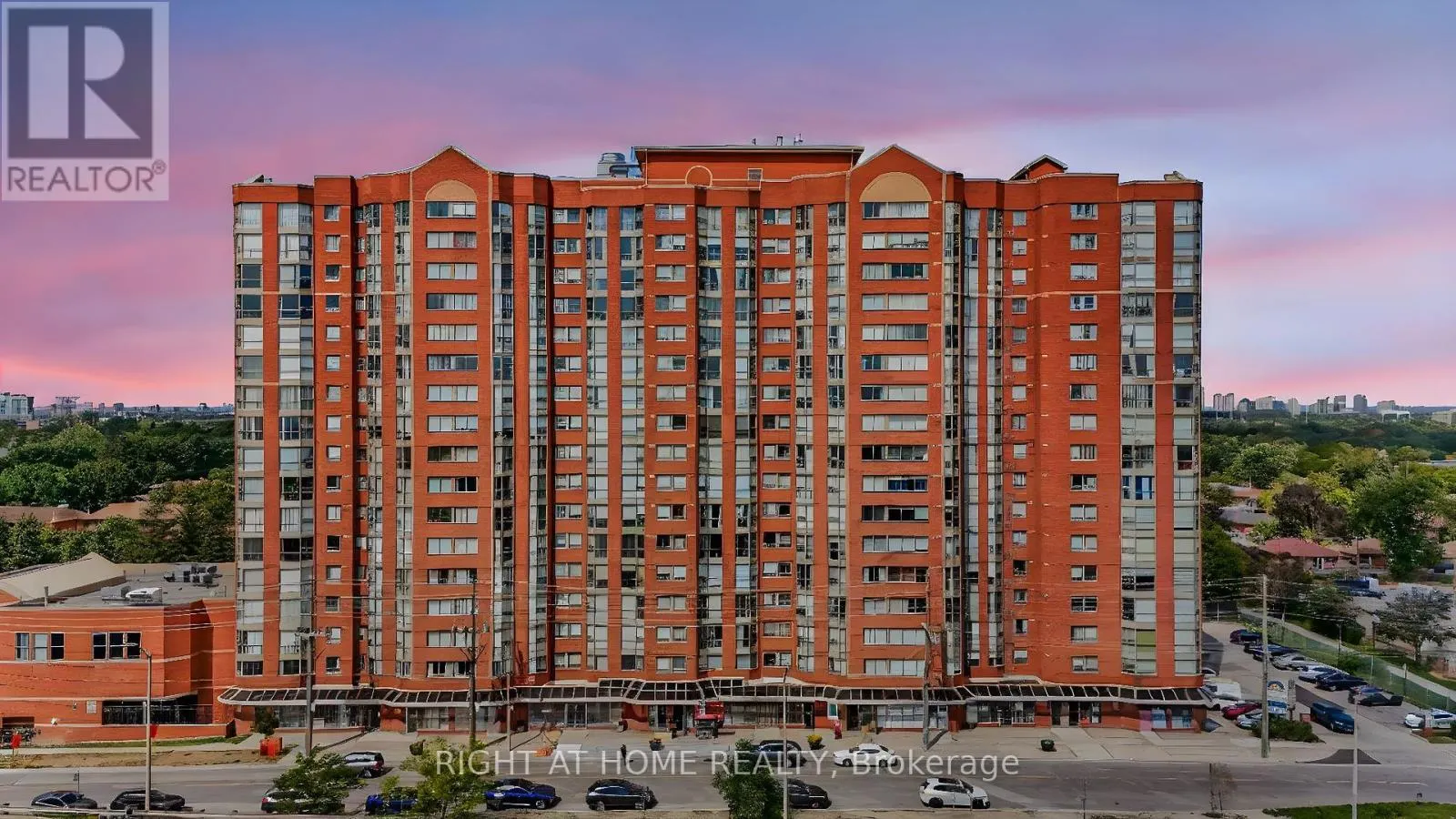 707 - 2466 EGLINTON AVENUE E