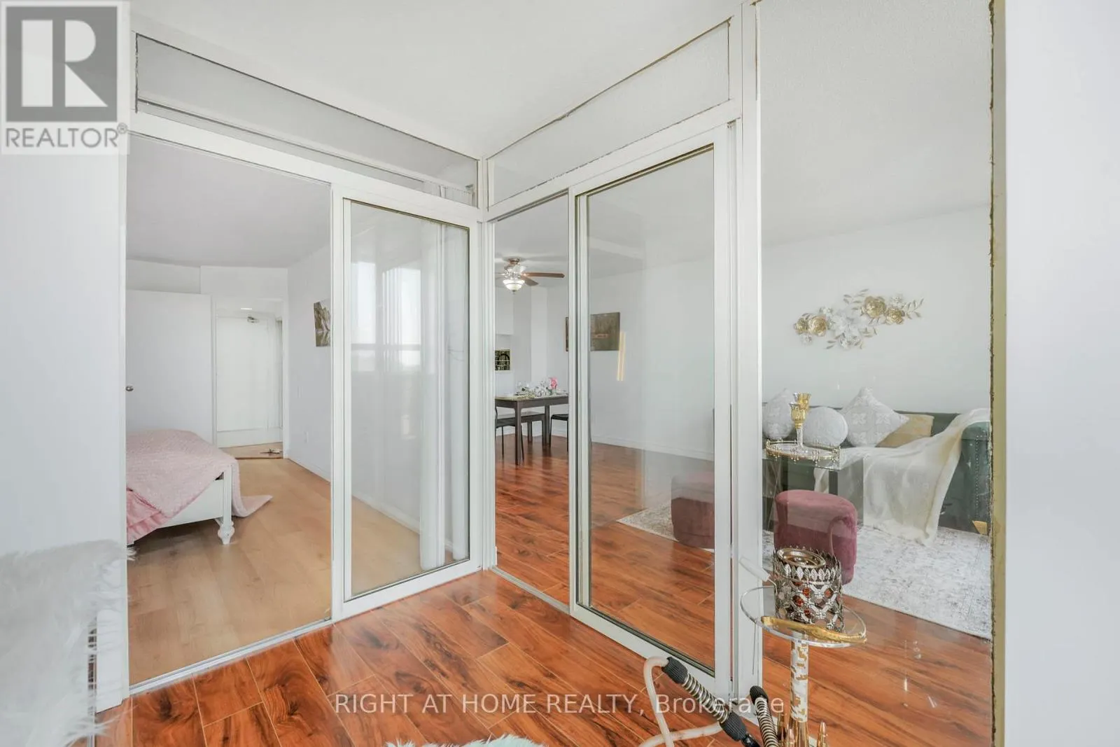 707 - 2466 EGLINTON AVENUE E